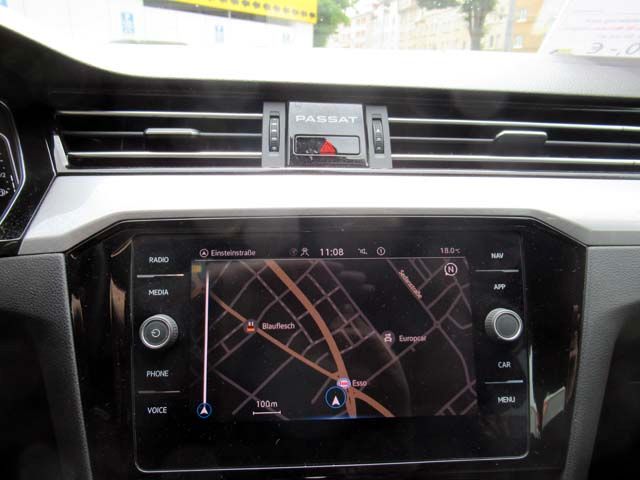 Volkswagen Passat Variant 2.0TDI DSG - Samsaru's Car Outlet