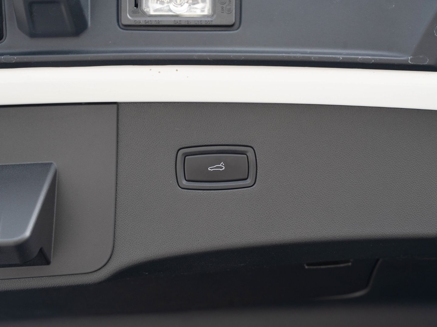 Porsche Cayenne E-Hybrid Coupe InnoDrive Surround View