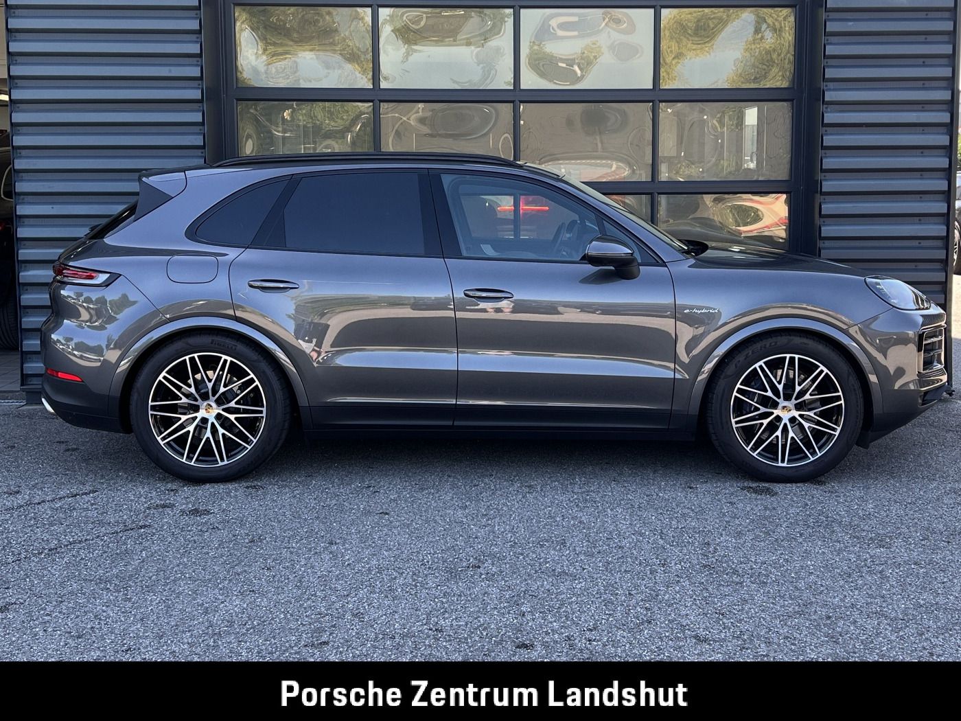 Porsche Cayenne E-Hybrid | Luftfederung | InnoDrive |