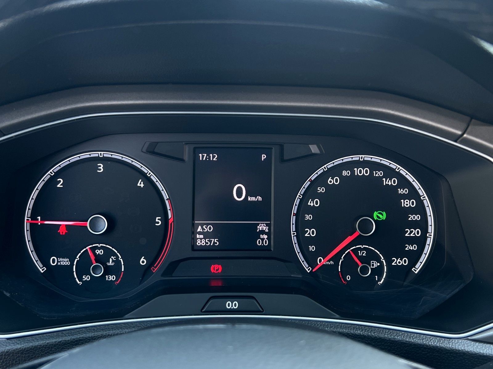 Volkswagen T-Roc Style - Samsaru's Car Outlet