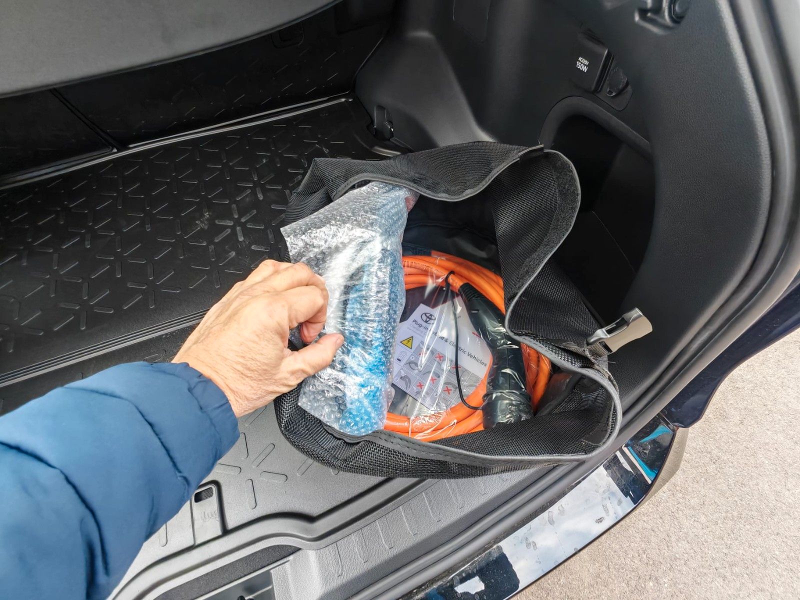 Toyota RAV 4 Plug-in Hybrid 4x4 Teamplayer Neu