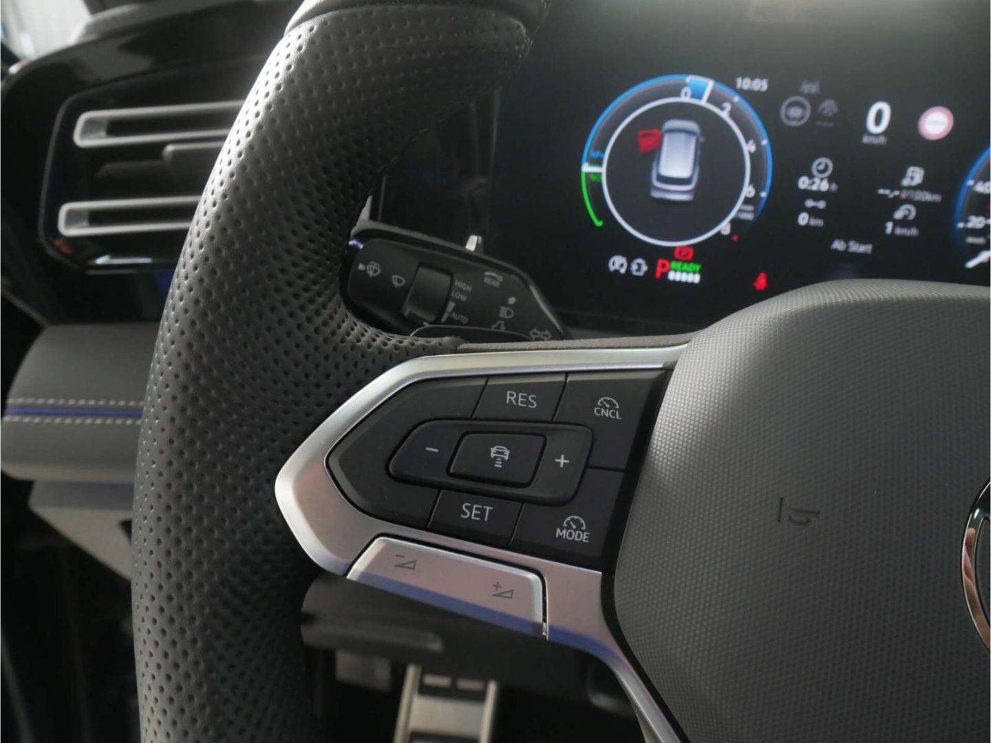 Volkswagen Tiguan 1.5 eHybrid R-Line Black Style PANO/AHK