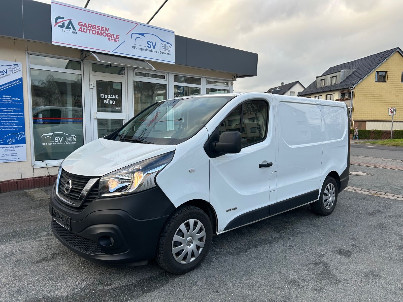 Nissan NV300 2.0 dCi COMFORT - Samsaru's Car Outlet