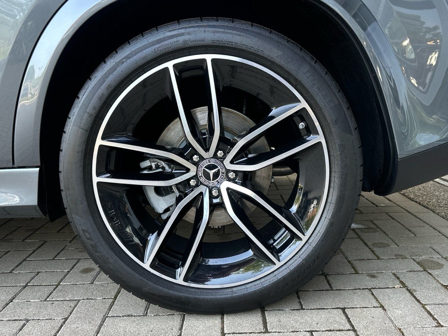 Mercedes-Benz GLE 450 4M AMG Distronic Multibeam-LED Pano AHK