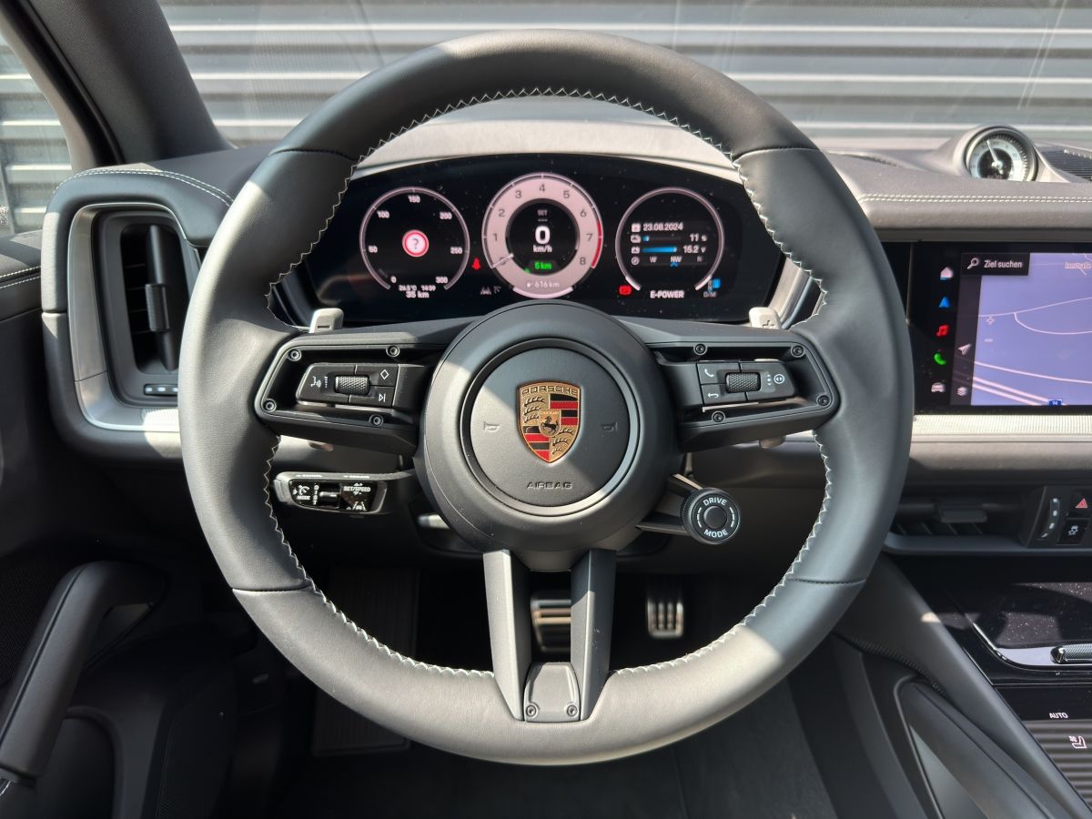 Porsche Cayenne S E-Hybrid | Hinterachslenkung | PDCC |