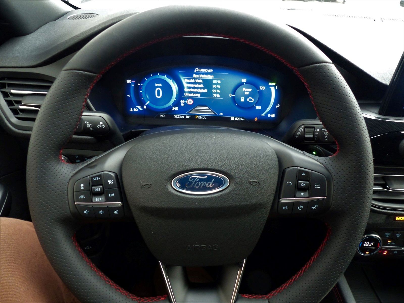 Ford Kuga Hybrid 4X4 ST-Line X - Samsaru's Car Outlet