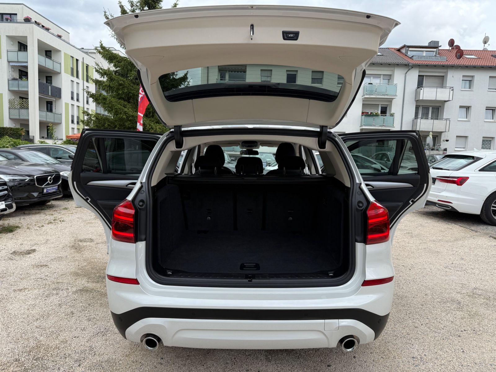 BMW X3 xDrive20d Shadow Line - Samsaru's Car Outlet