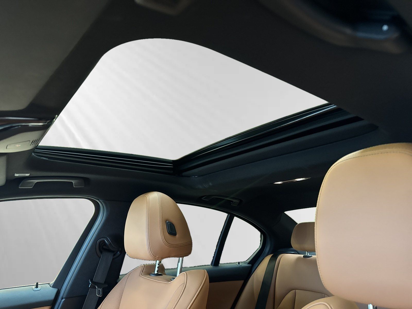 BMW 330e M Sport|Glasdach|Head-Up|H/K