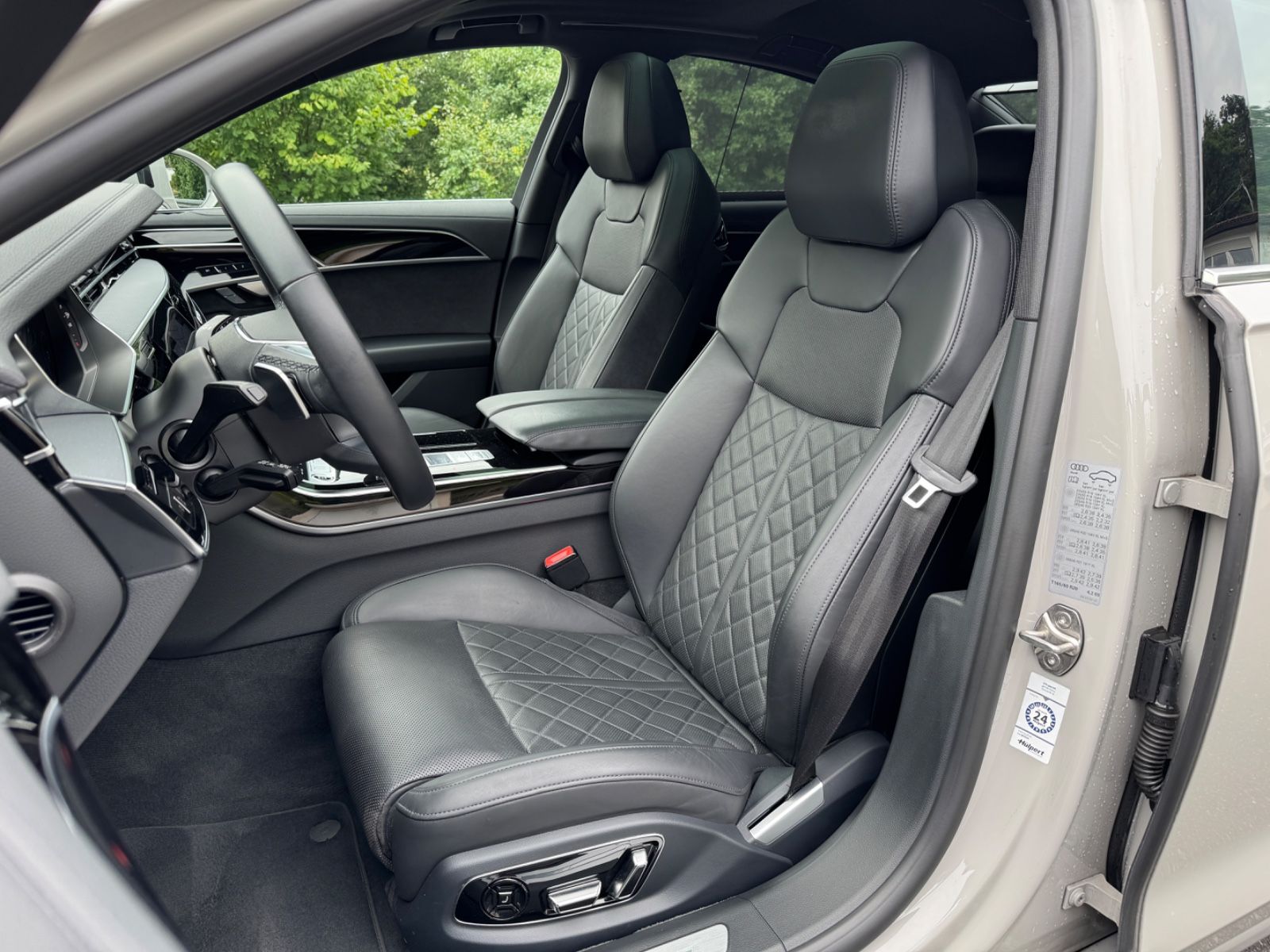 Audi A8 55 TFSI quattro S-line - Samsaru's Car Outlet