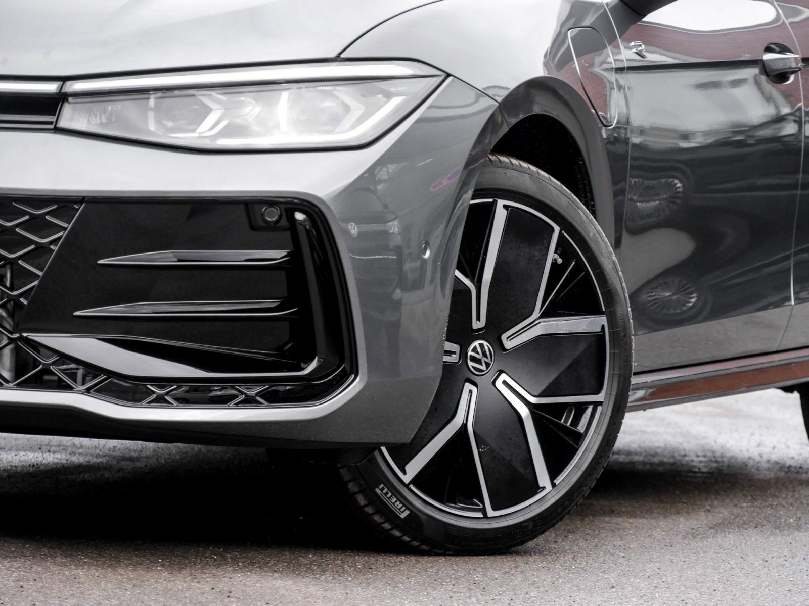 Volkswagen Passat Variant R-Line Signature eHybrid Harman P