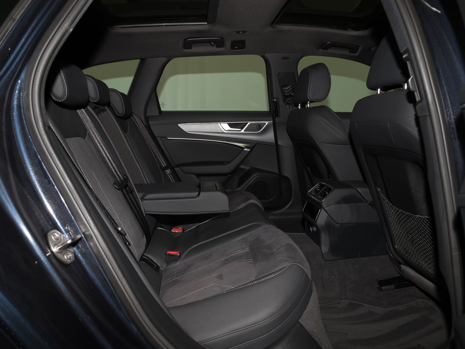 Audi A6 Avant 40 TDI Q S LINE - Samsaru's Car Outlet