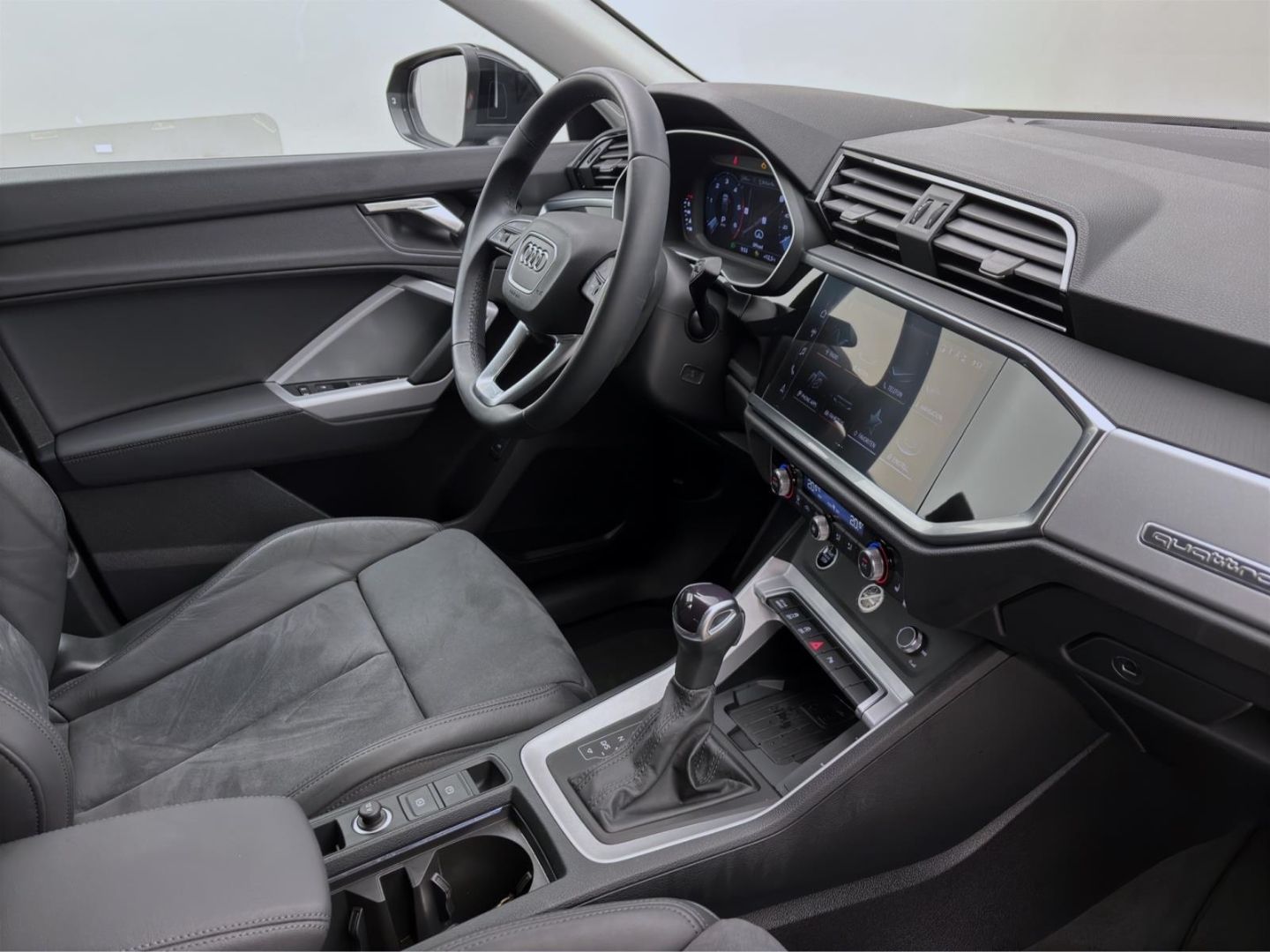 Audi Q3 Sportback 40 TDI Q S LINE - Samsaru's Car Outlet