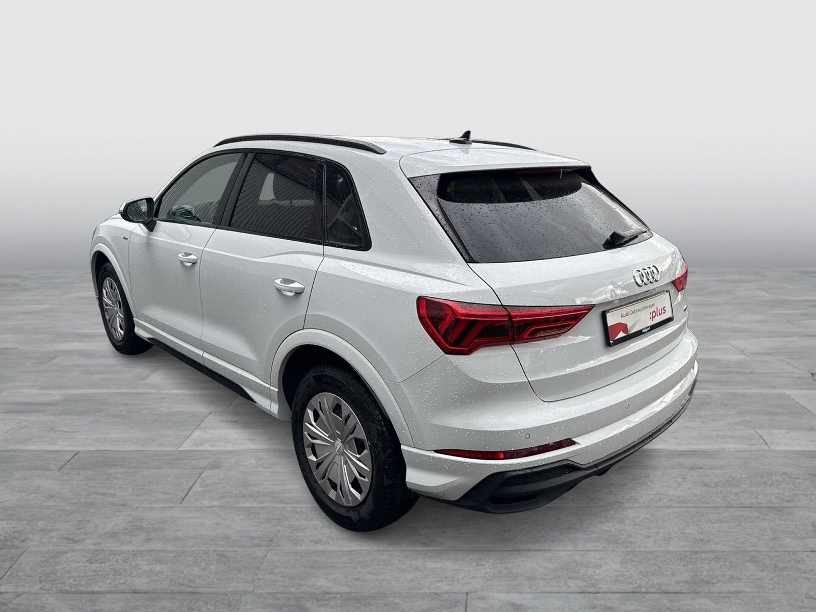Audi Q3 40 quattro S LINE STANDHZ. AHK 360°CAM LM20