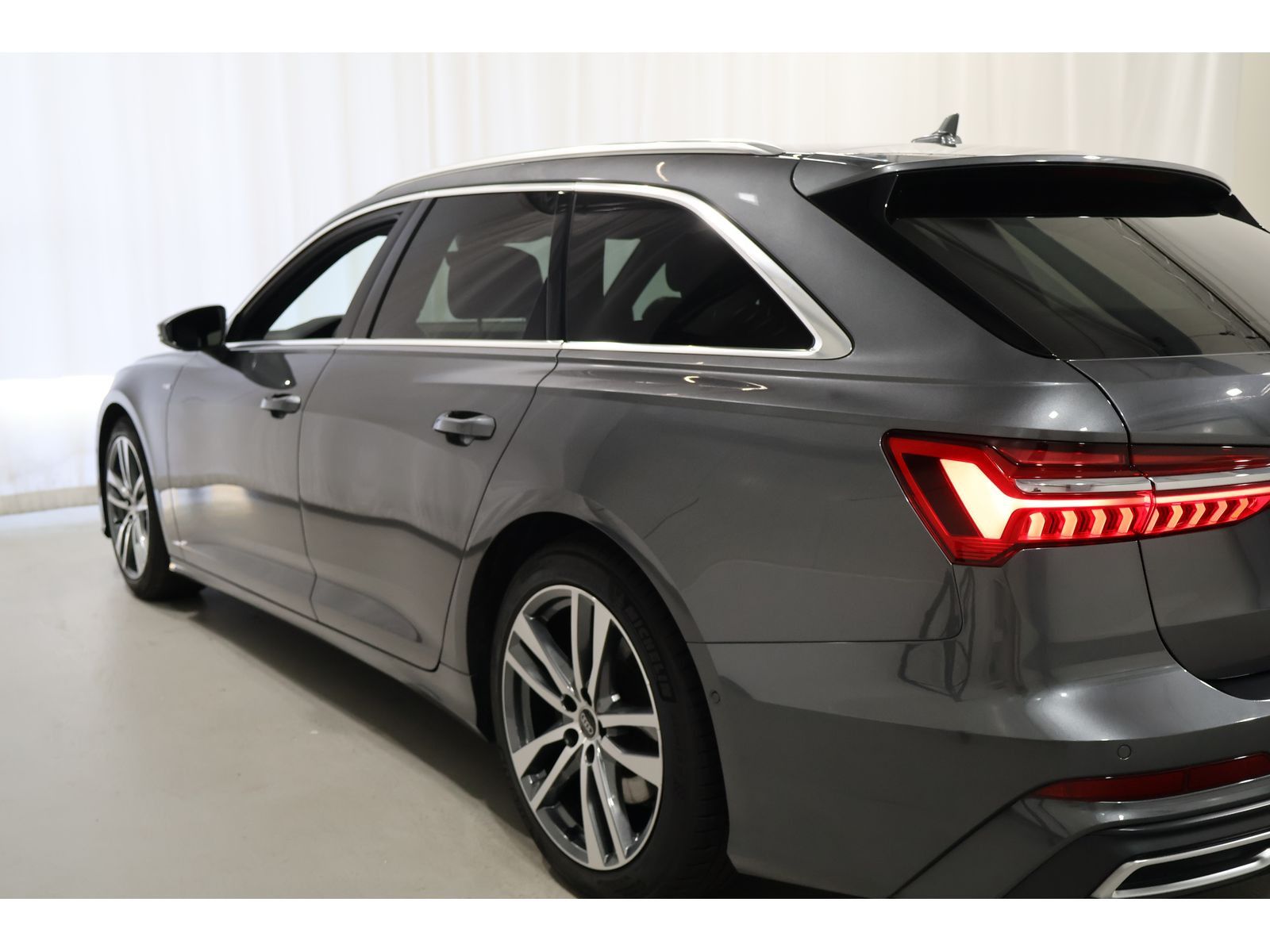 Audi A6 Avant 45 TDI quattro sport S-Line LED*PDC*R-K