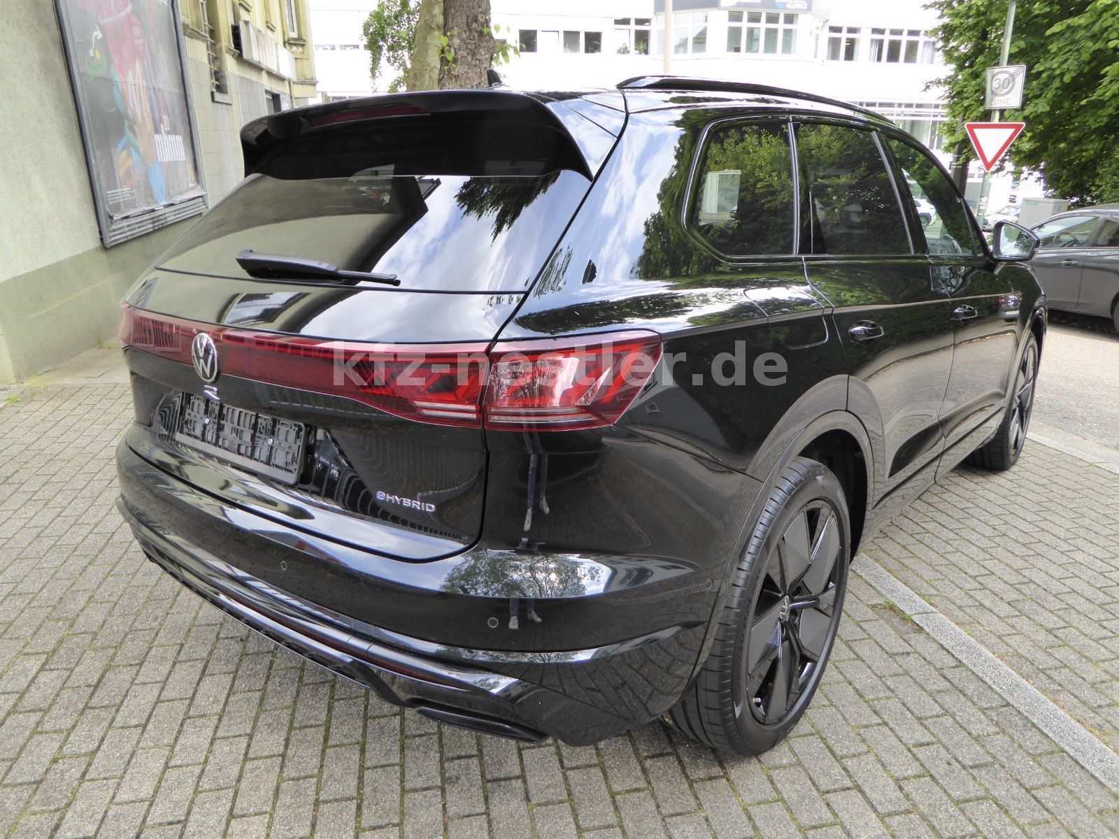 Volkswagen Touareg R eHybrid Pano/21"/AHK/HUD/Dynaudio/ACC