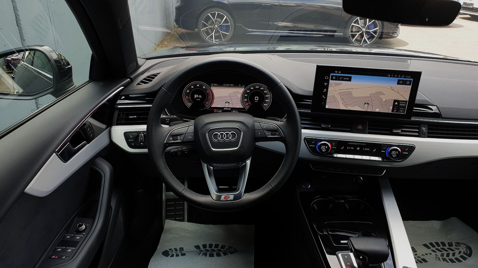 Audi A4 Avant 40 TFSI S tronic S Line - Samsaru's Car Outlet