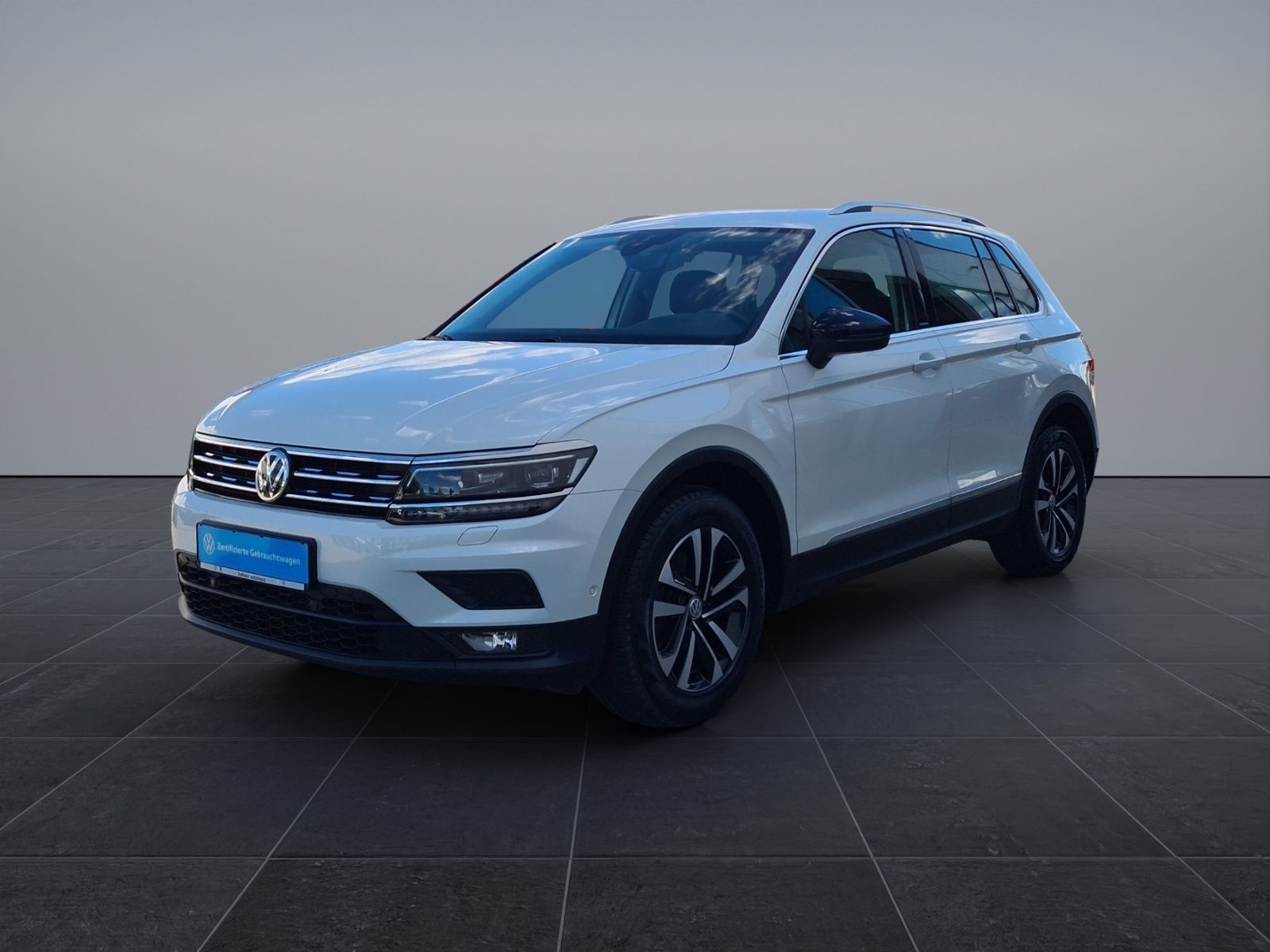 Volkswagen Tiguan 2.0 TDI DSG IQ.DRIVE - Samsaru's Car Outlet