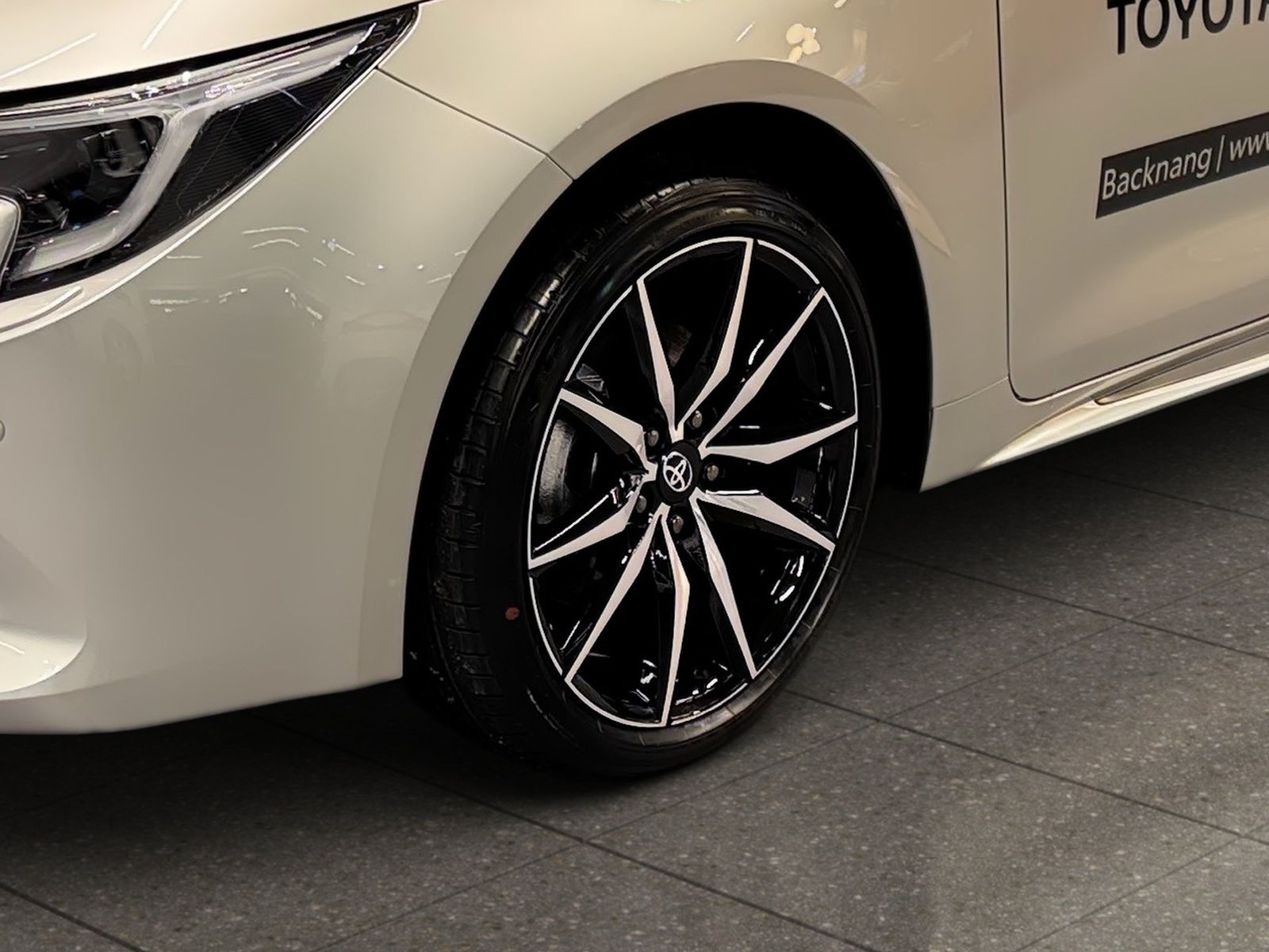 Toyota Corolla Touring s 2.0 GR Sport Kam.+KlimaA+LED