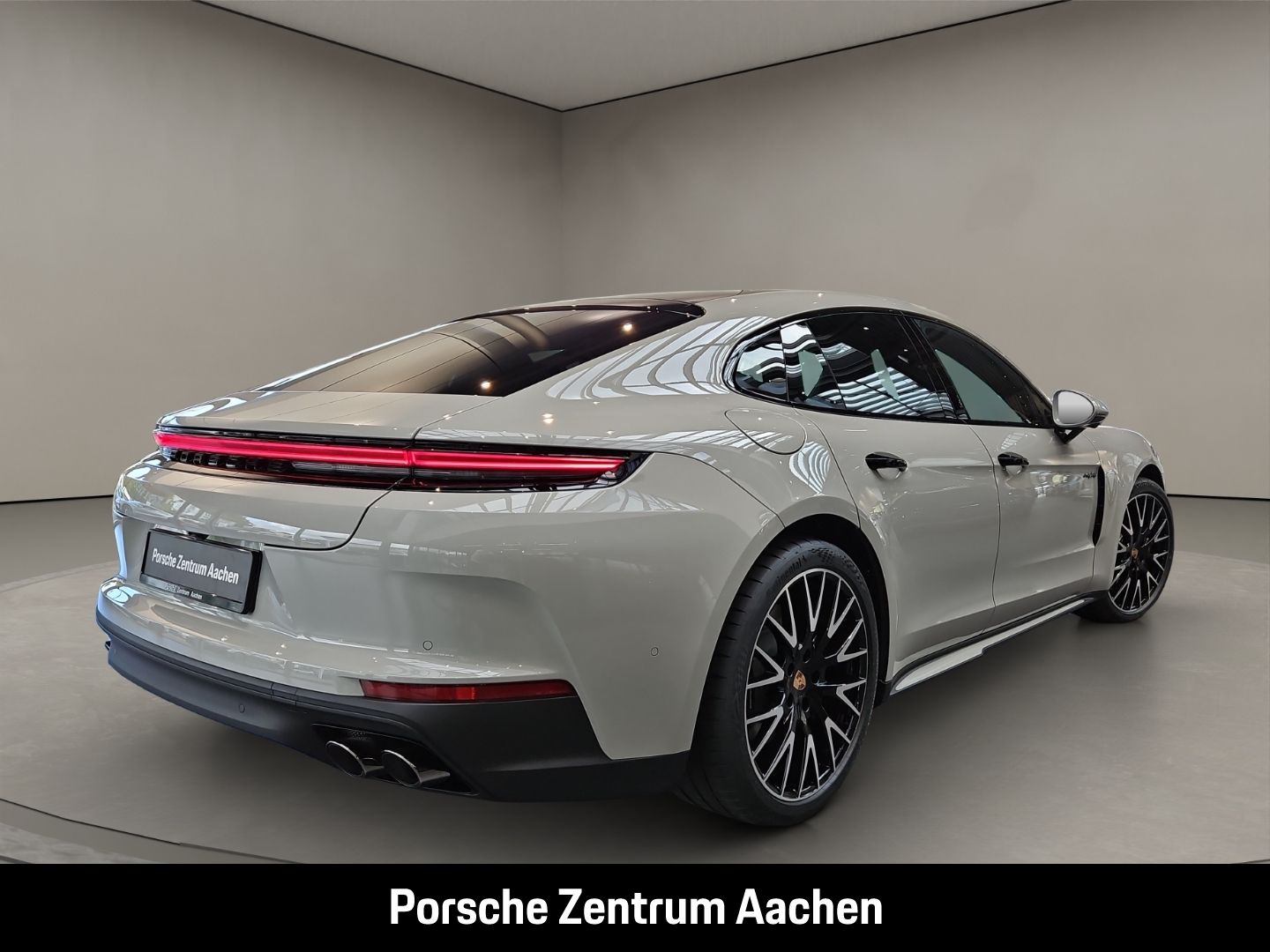 Porsche Panamera 4 E-Hybrid HA-Lenkung HeadUp Sportabgas