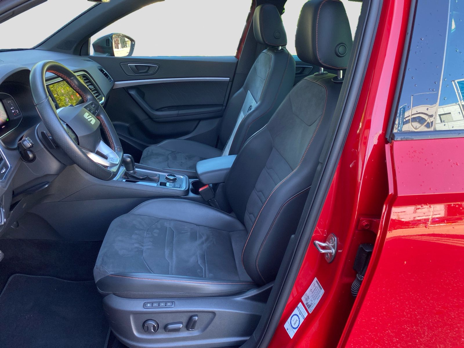 Seat Ateca 2.0TDI DSG FR LED Navii Pano AHK CAM ACC