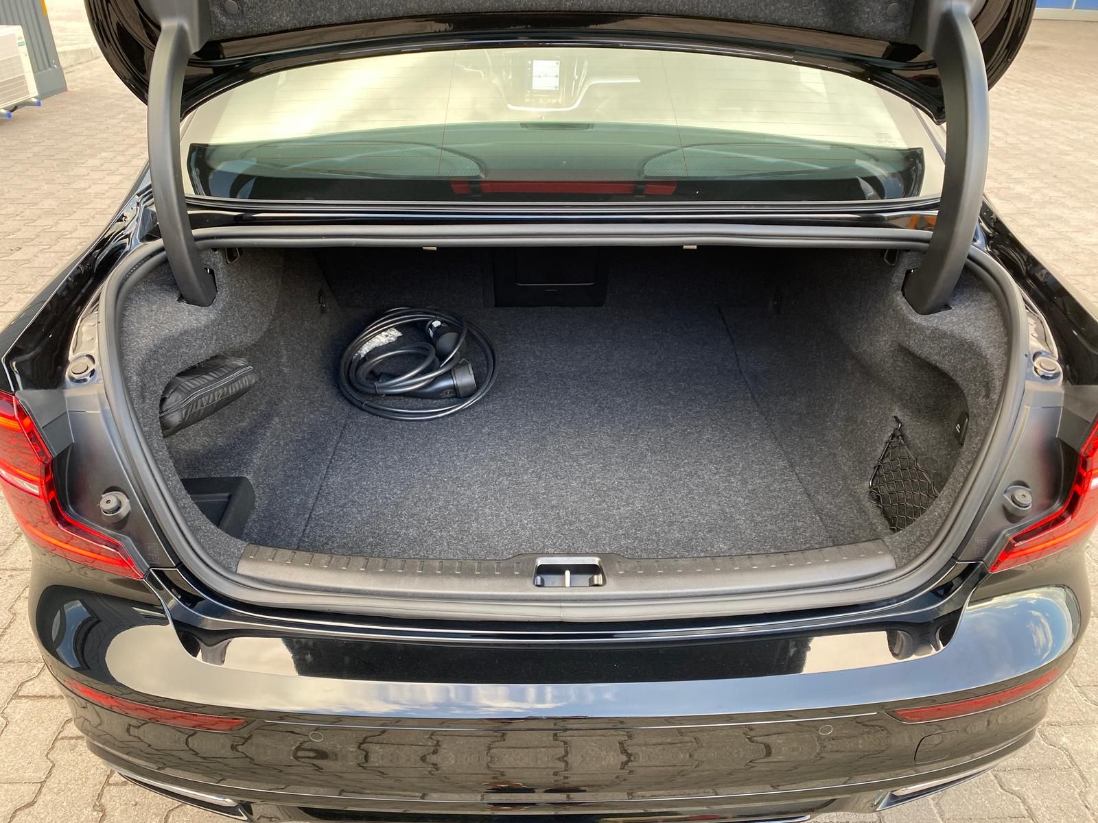 Volvo S60 T8 Recharge Plus Dark AWD CAM LED LHZ MEMORY
