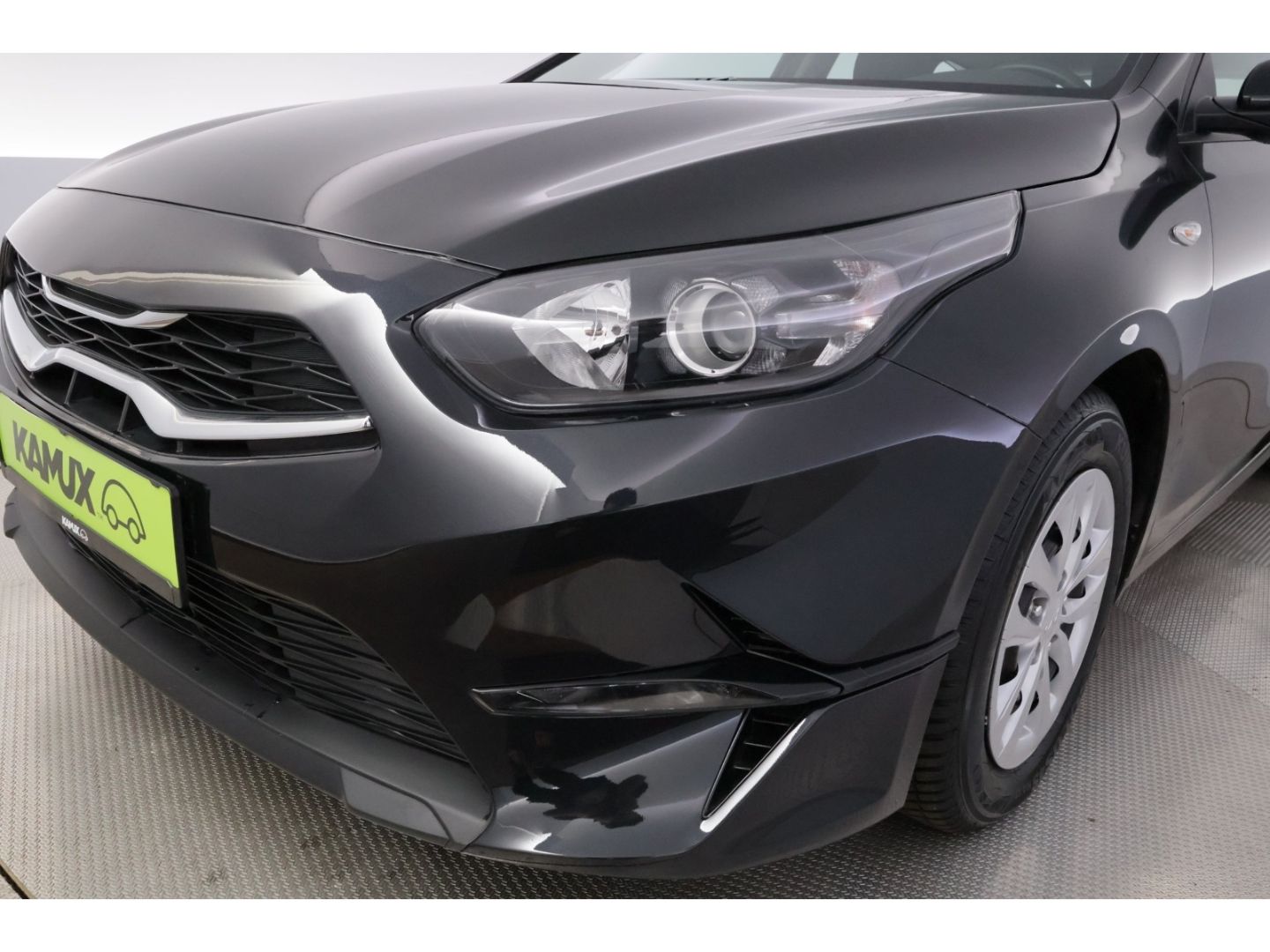 Kia Ceed_sw 1.5T-GDI Aut. - Samsaru's Car Outlet