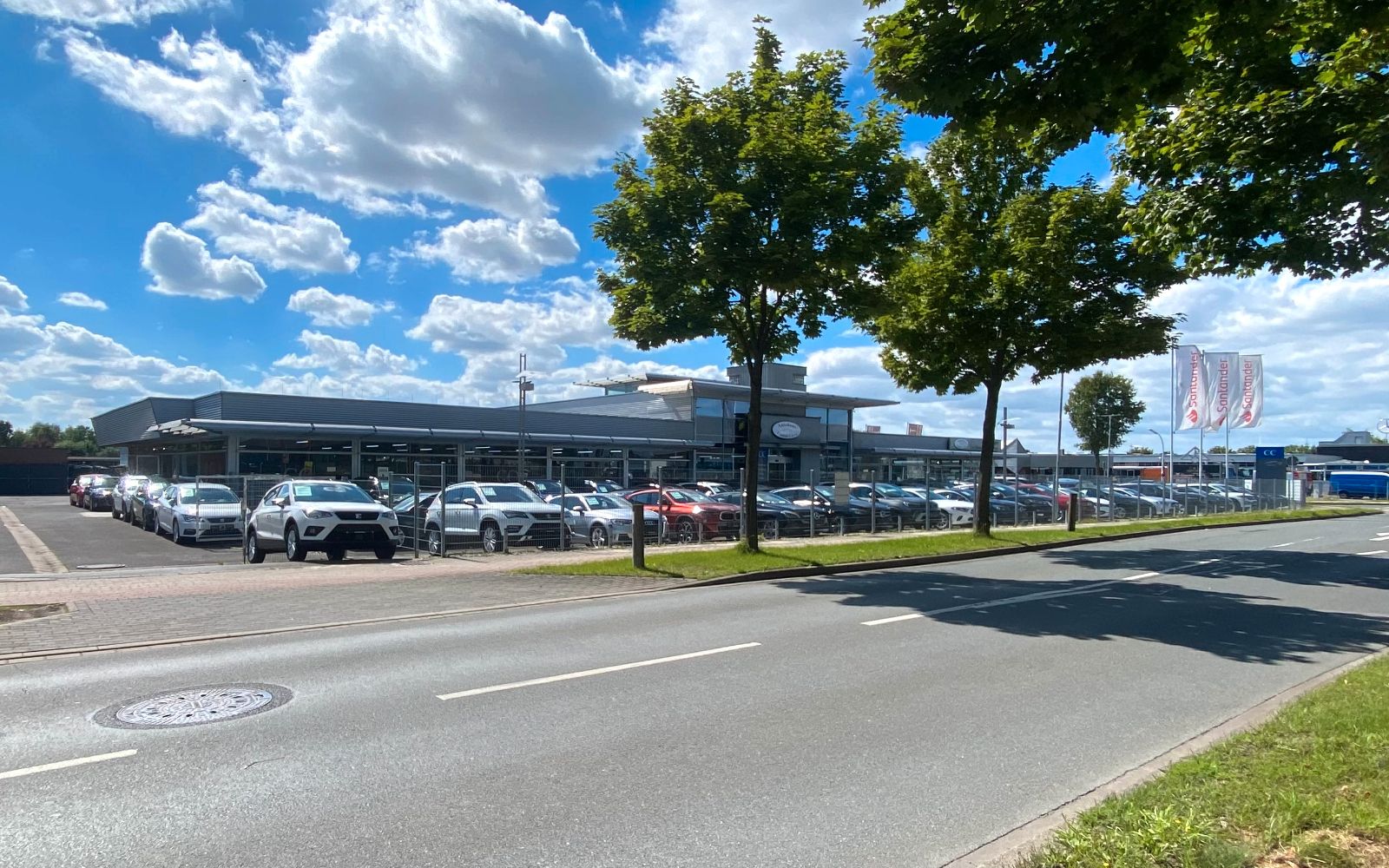 Volkswagen Touareg 3.0 TSI Elegance 4Motion eHybrid - Samsaru's Car Outlet