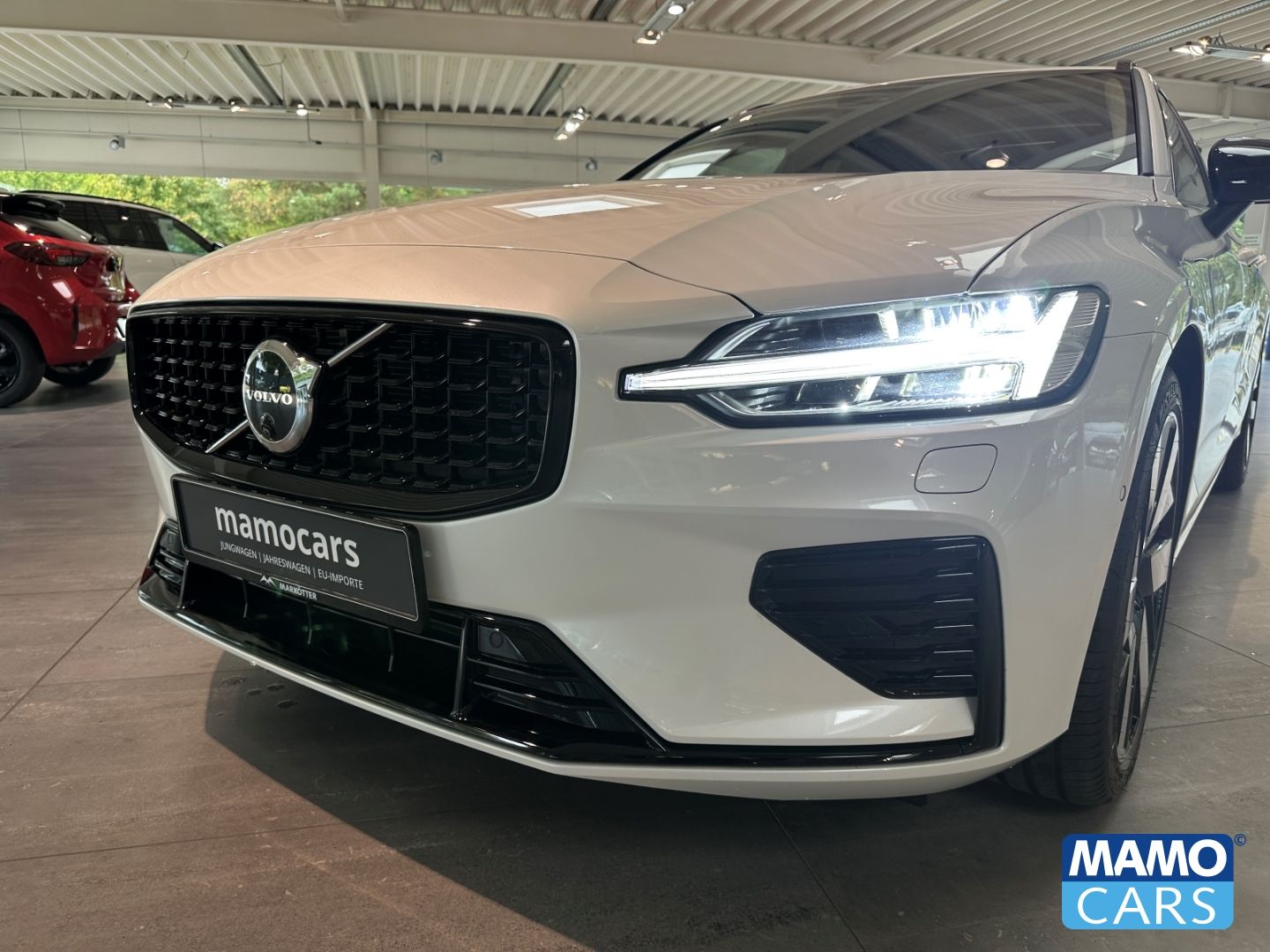 Volvo V60 T6 AWD Recharge Ultra Dark ACC/AHK/360°/PANO