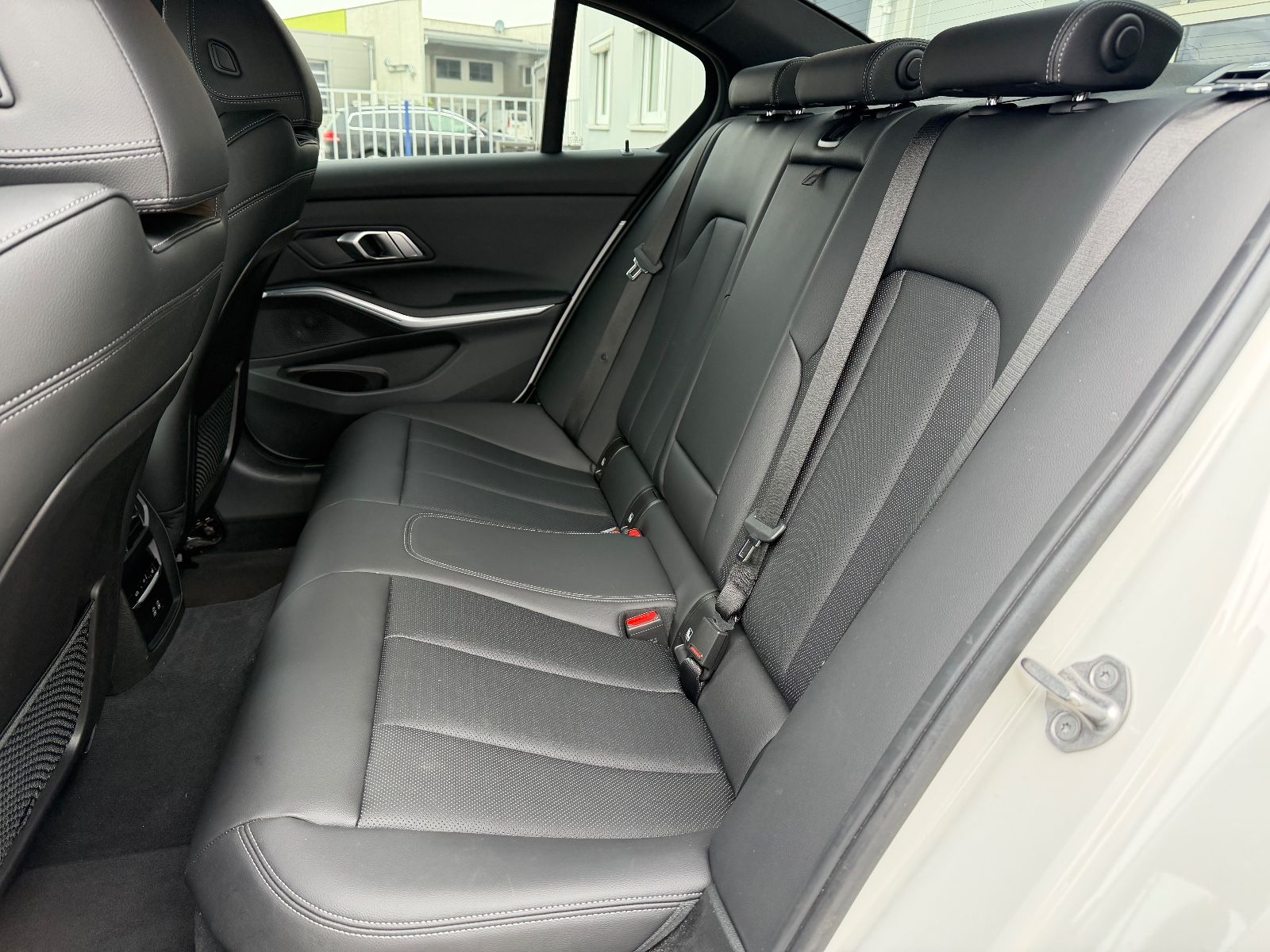 BMW 330e xDrive MSport Facelift Limo Shadow-Line Ahk