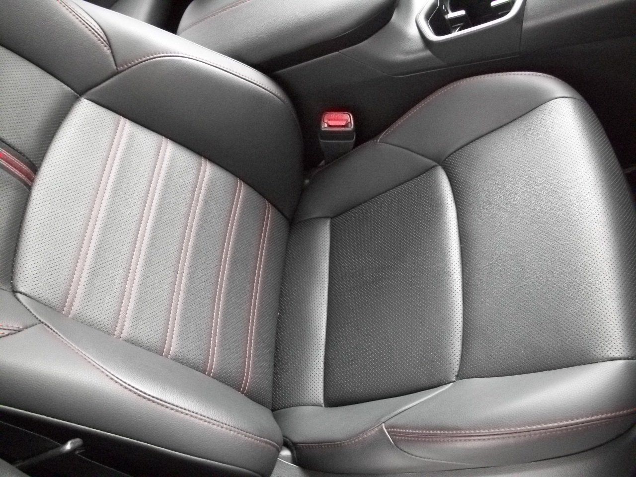 Toyota RAV 4 2,5-l Plug-In 4x4 Style