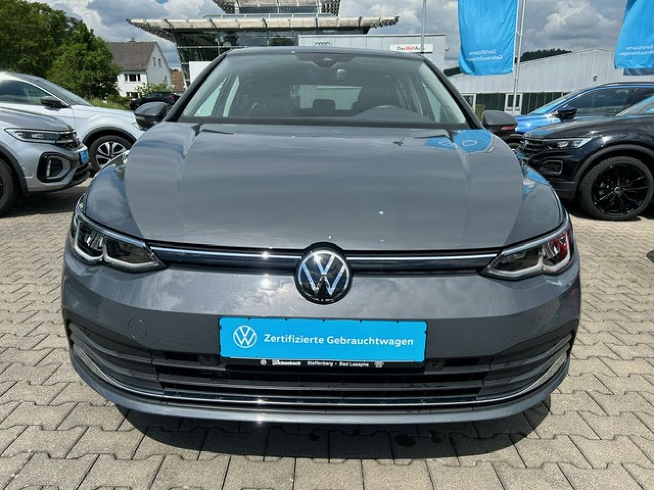 Volkswagen Golf VIII Move 1.5 TSI - Samsaru's Car Outlet