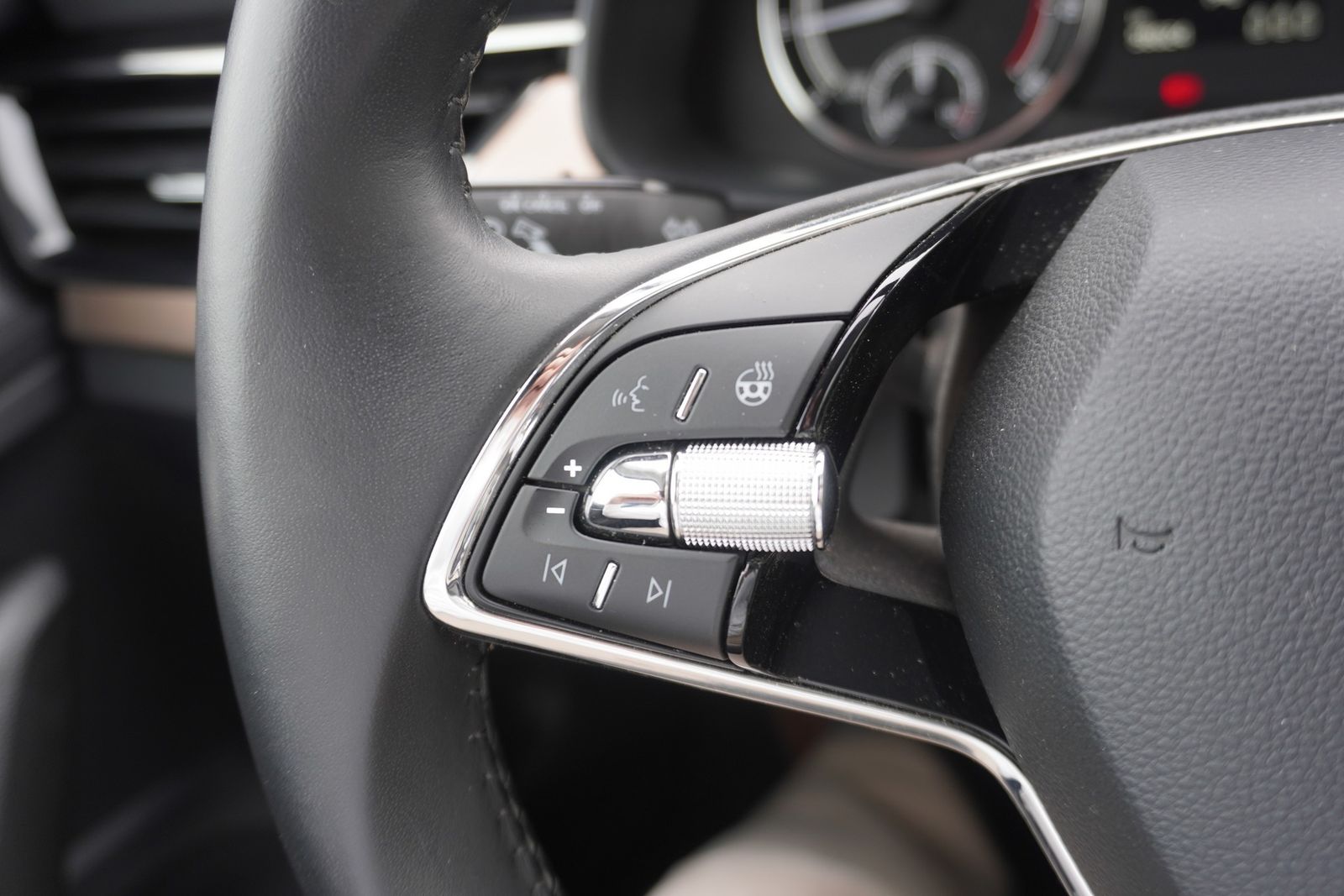 Skoda Kamiq 1.0 TSI Style - Samsaru's Car Outlet