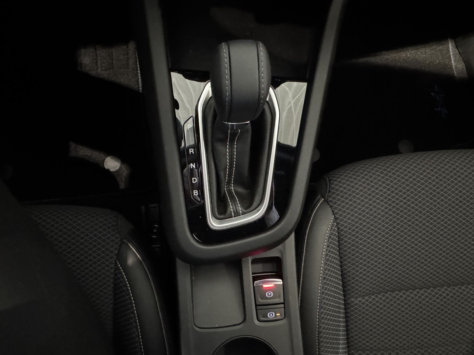 Renault Arkana TECHNO E-Tech Full Hybrid - Samsaru's Car Outlet