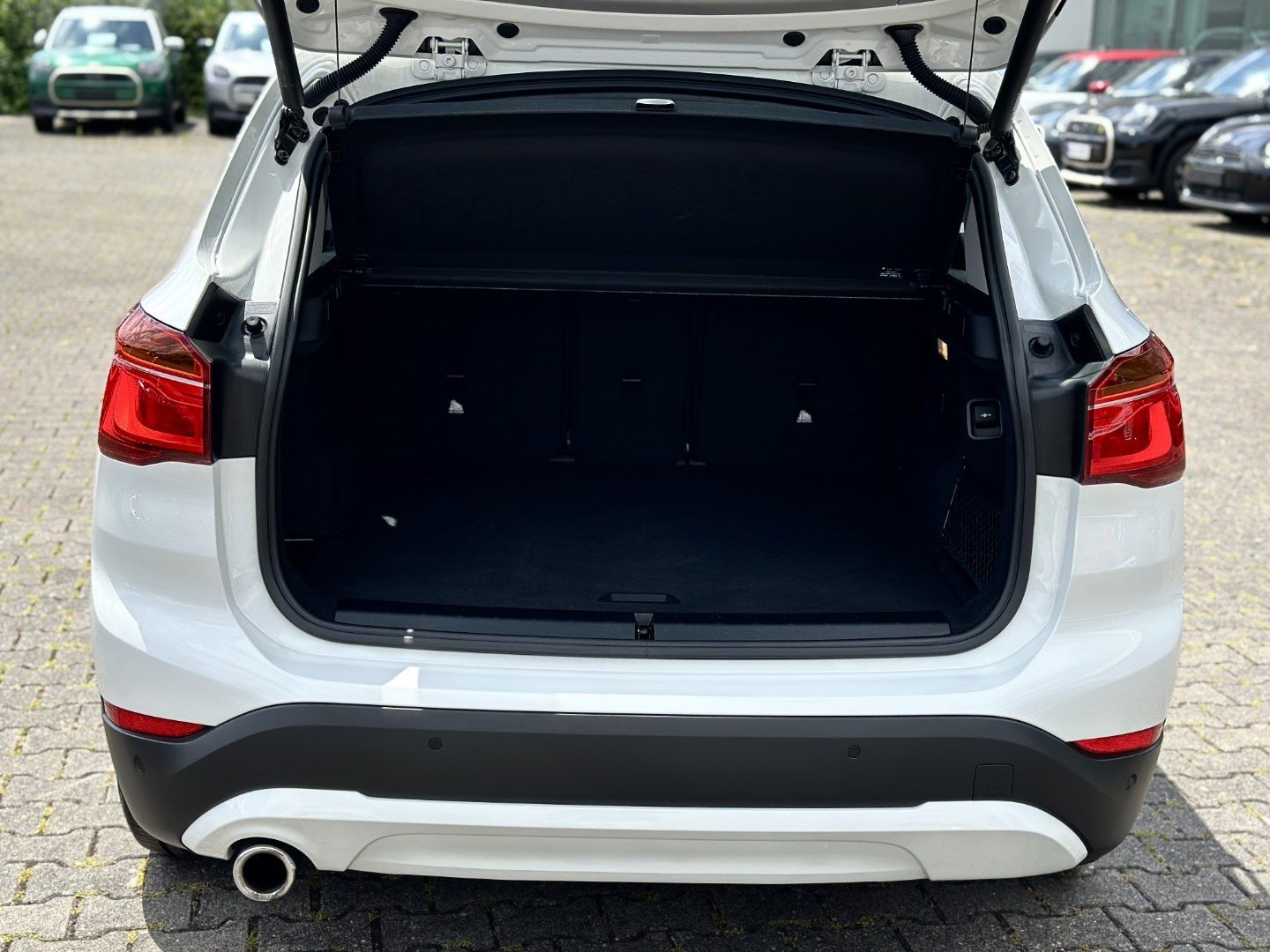 BMW X1 xDrive25e - Samsaru's Car Outlet
