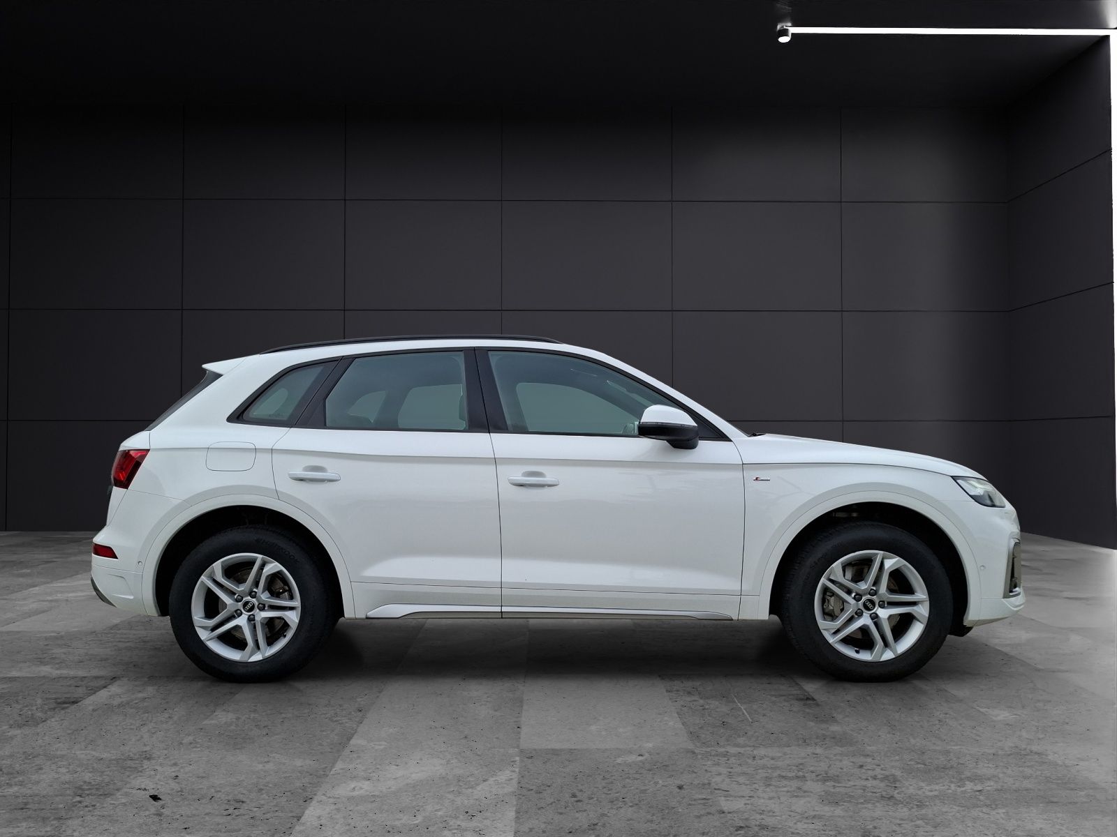 Audi Q5 40 TDI quattro S-line S-tronic STH Matrix AHK