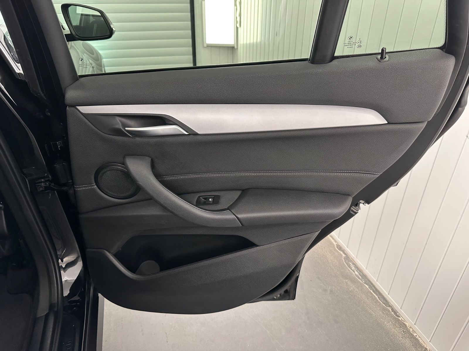 BMW X1 xDrive 25 e Hybrid - Samsaru's Car Outlet