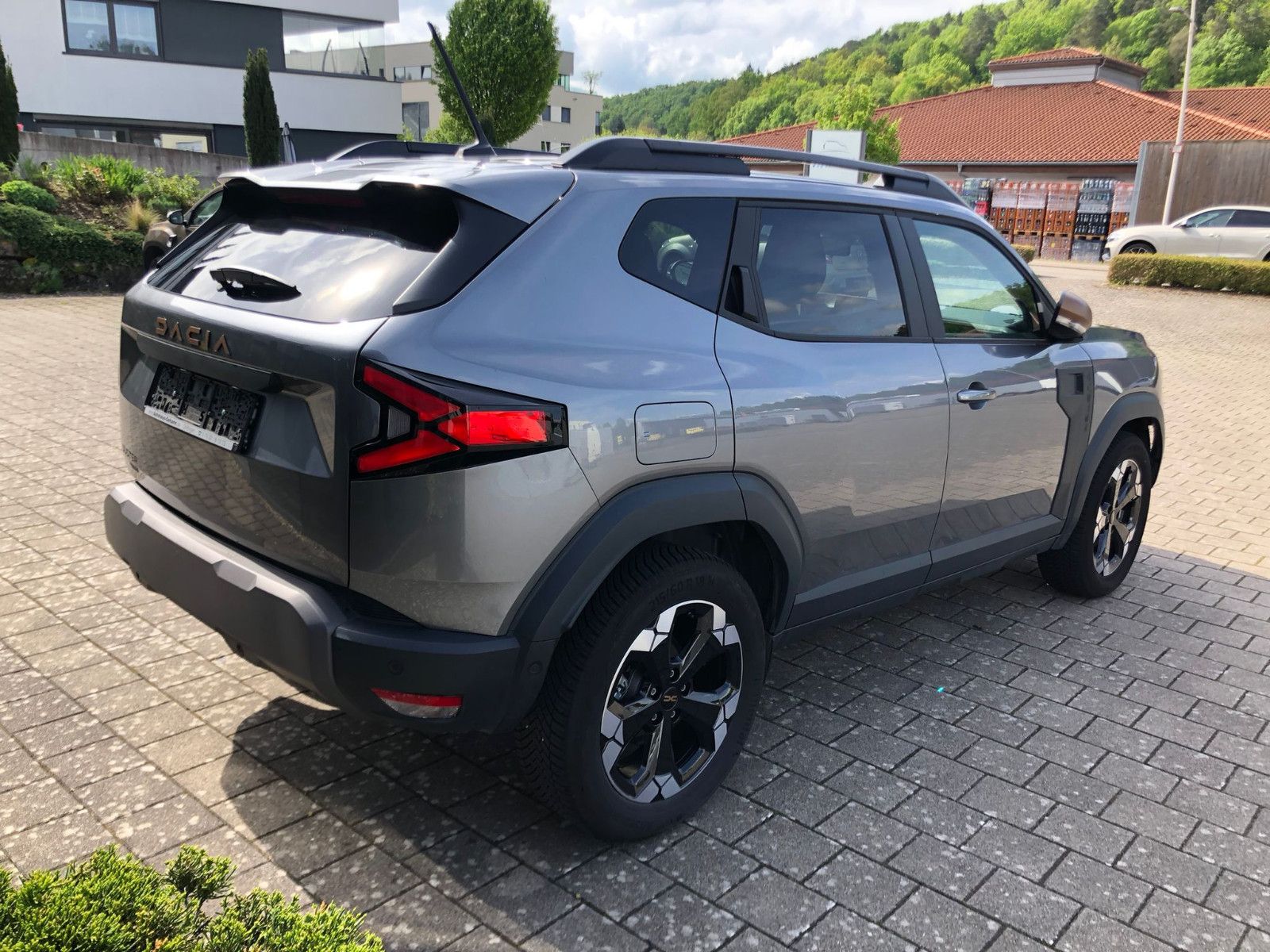 Dacia Duster HYBRID 140 Extreme+ - Samsaru's Car Outlet