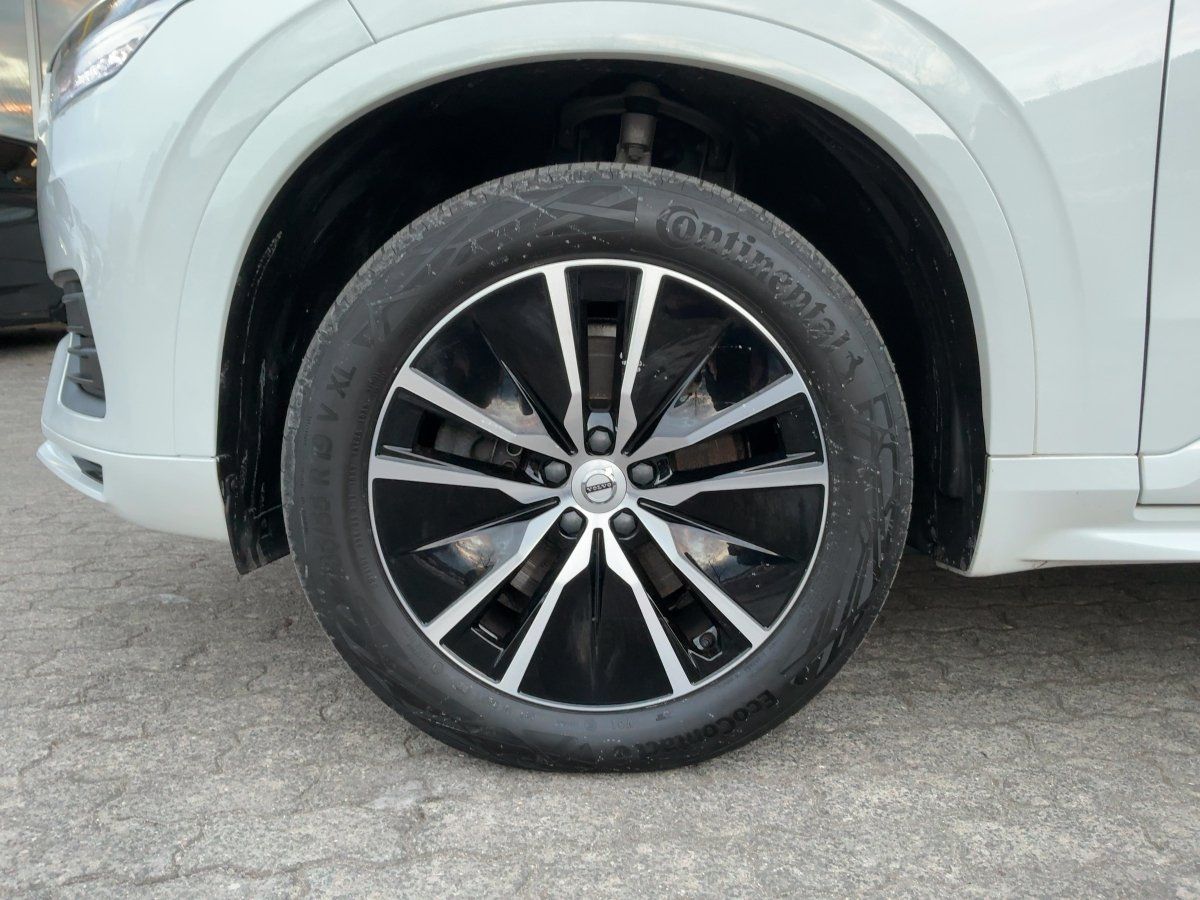 Volvo XC90 B5 (Diesel) Momentum Pro ACC,AHK,AUTOM.,LED