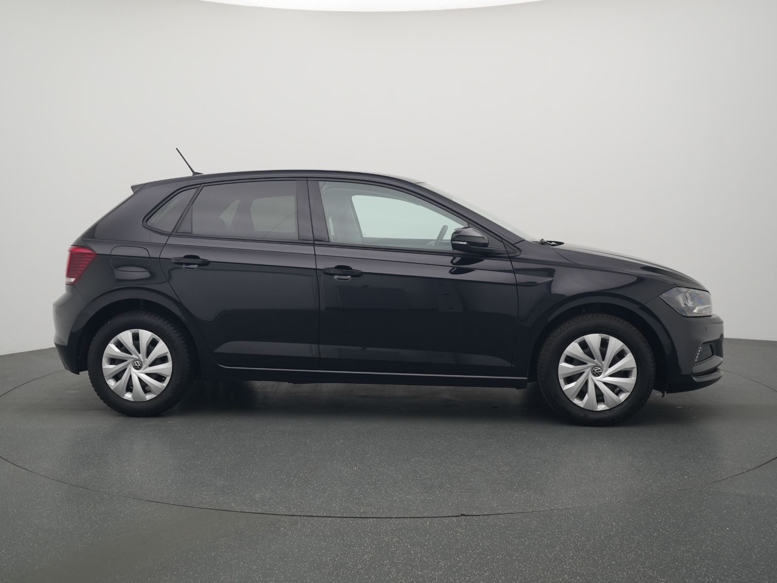 Volkswagen Polo Comfortline DSG - Samsaru's Car Outlet