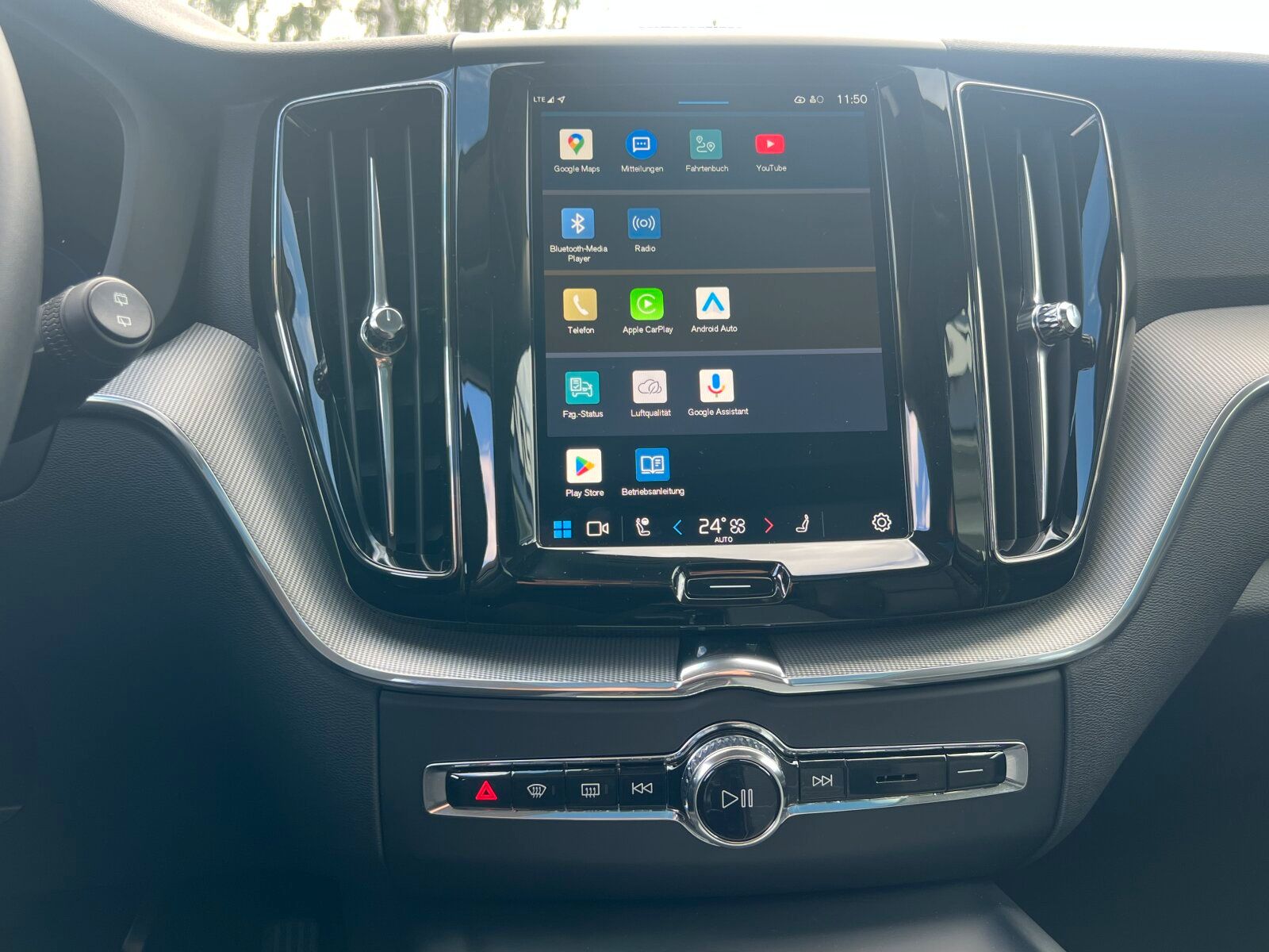 Volvo XC60 T6 Plus Dark AHK|PANO|20"|LEDER|FLED|