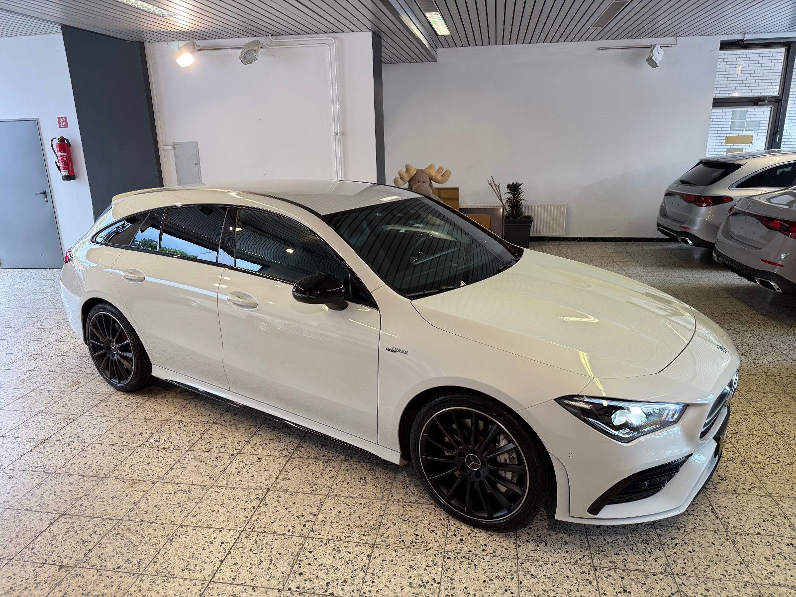 Mercedes-Benz CLA 35 4MATIC AMG - Samsaru's Car Outlet