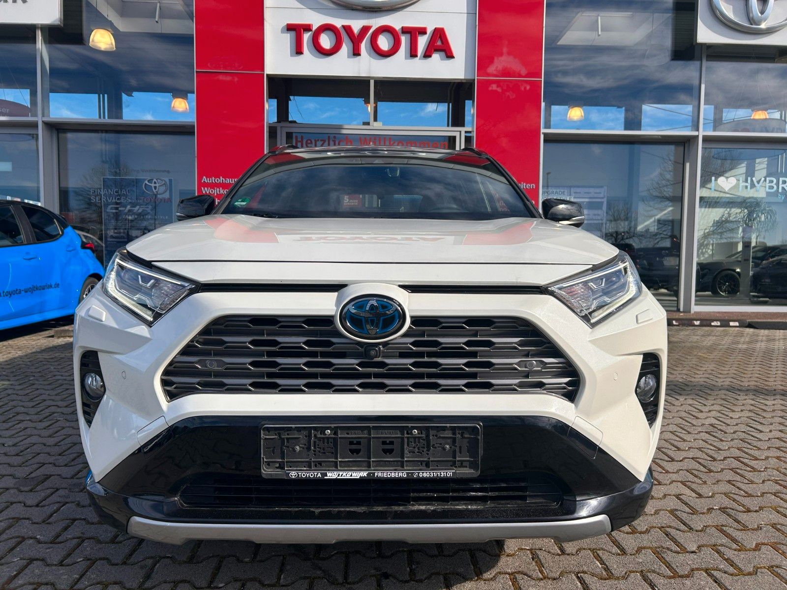 Toyota RAV4 Hybrid Style - Samsaru's Car Outlet