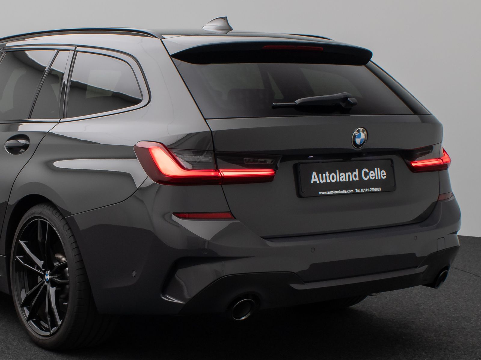 BMW 330i M Sport - Samsaru's Car Outlet