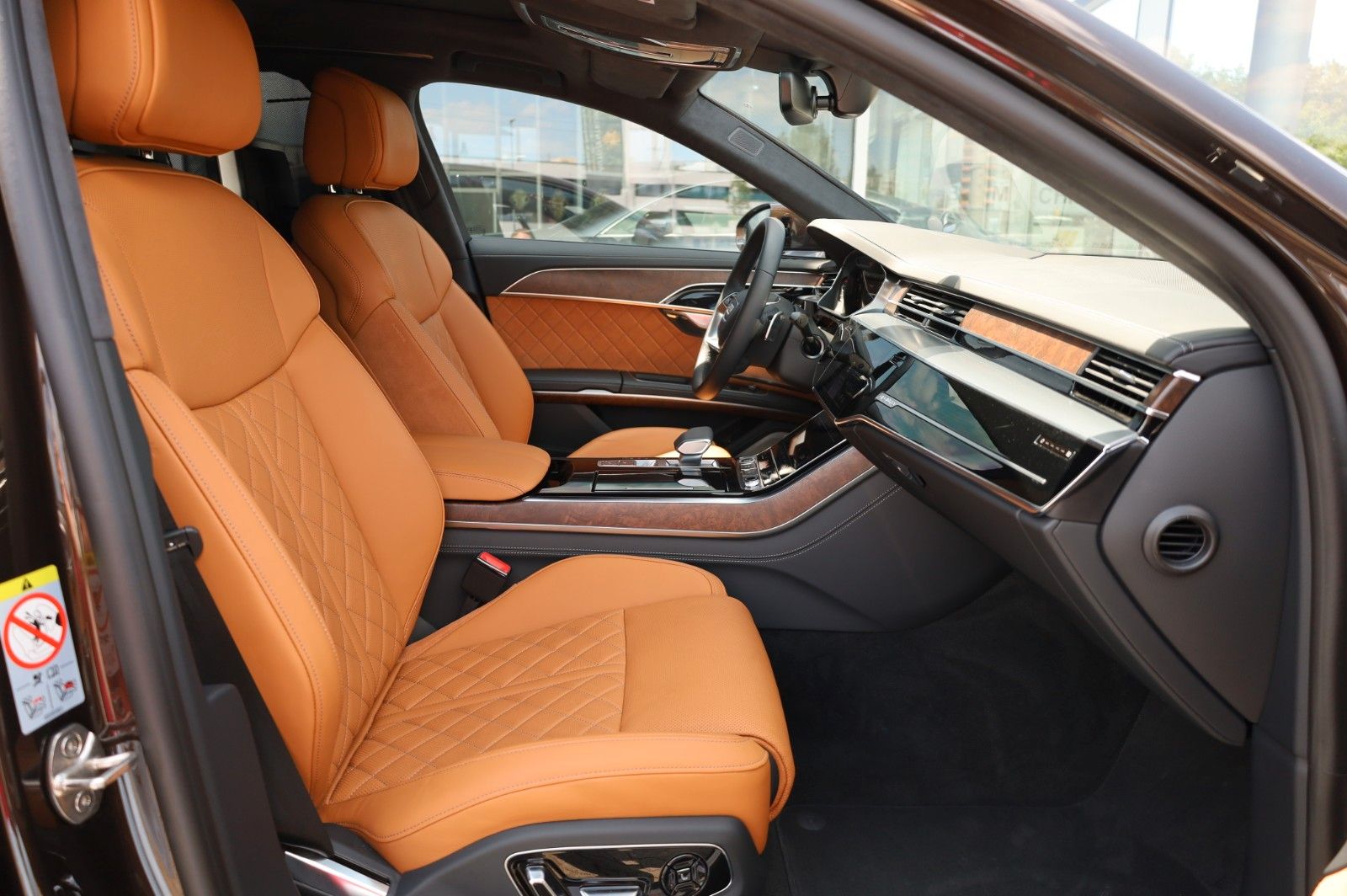 Audi A8 50 TDI Lang Exclusive - Samsaru's Car Outlet
