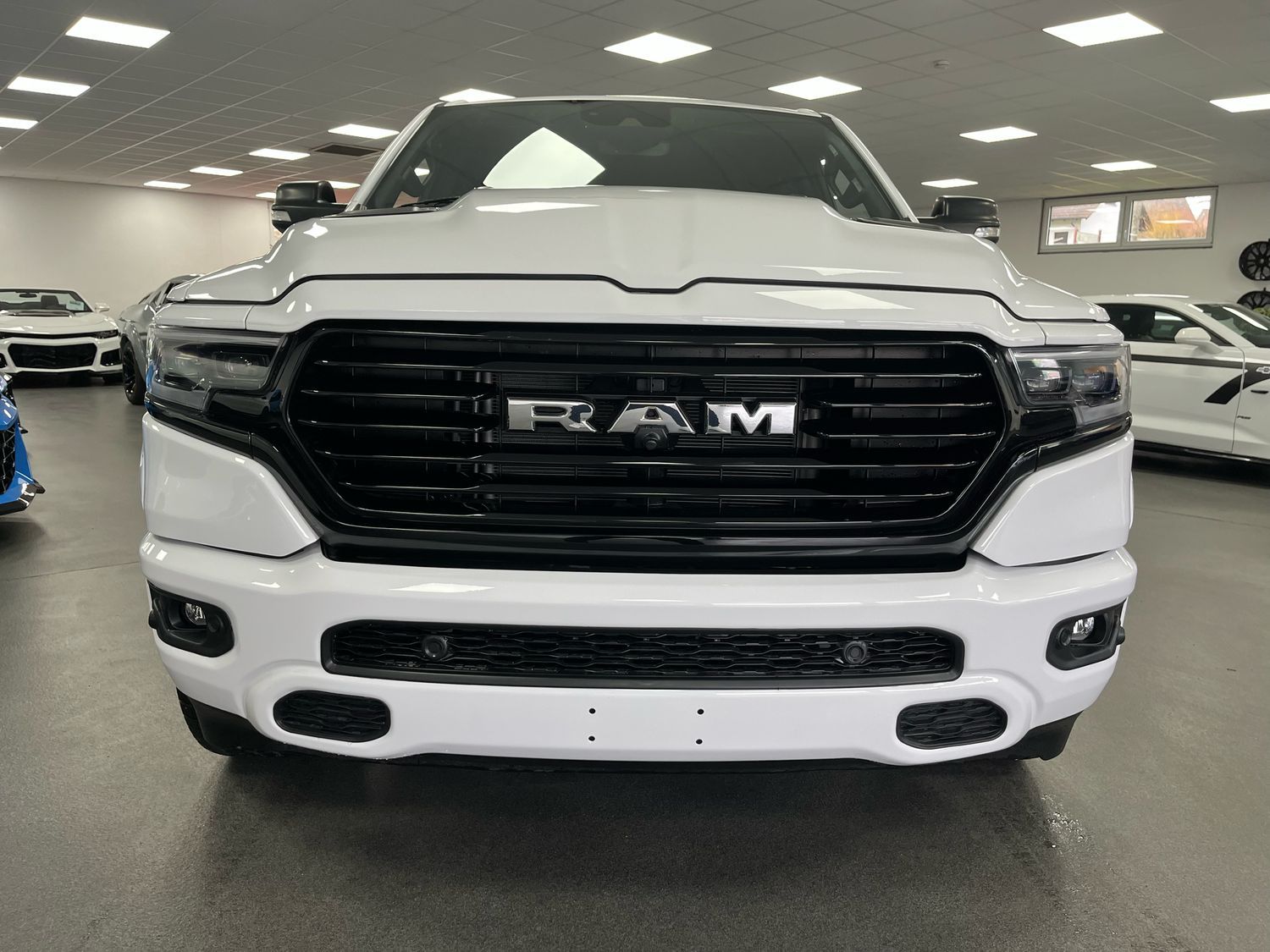 Dodge RAM 5,7l V8 *Longbed /AHK / SHZ/ 4x4*
