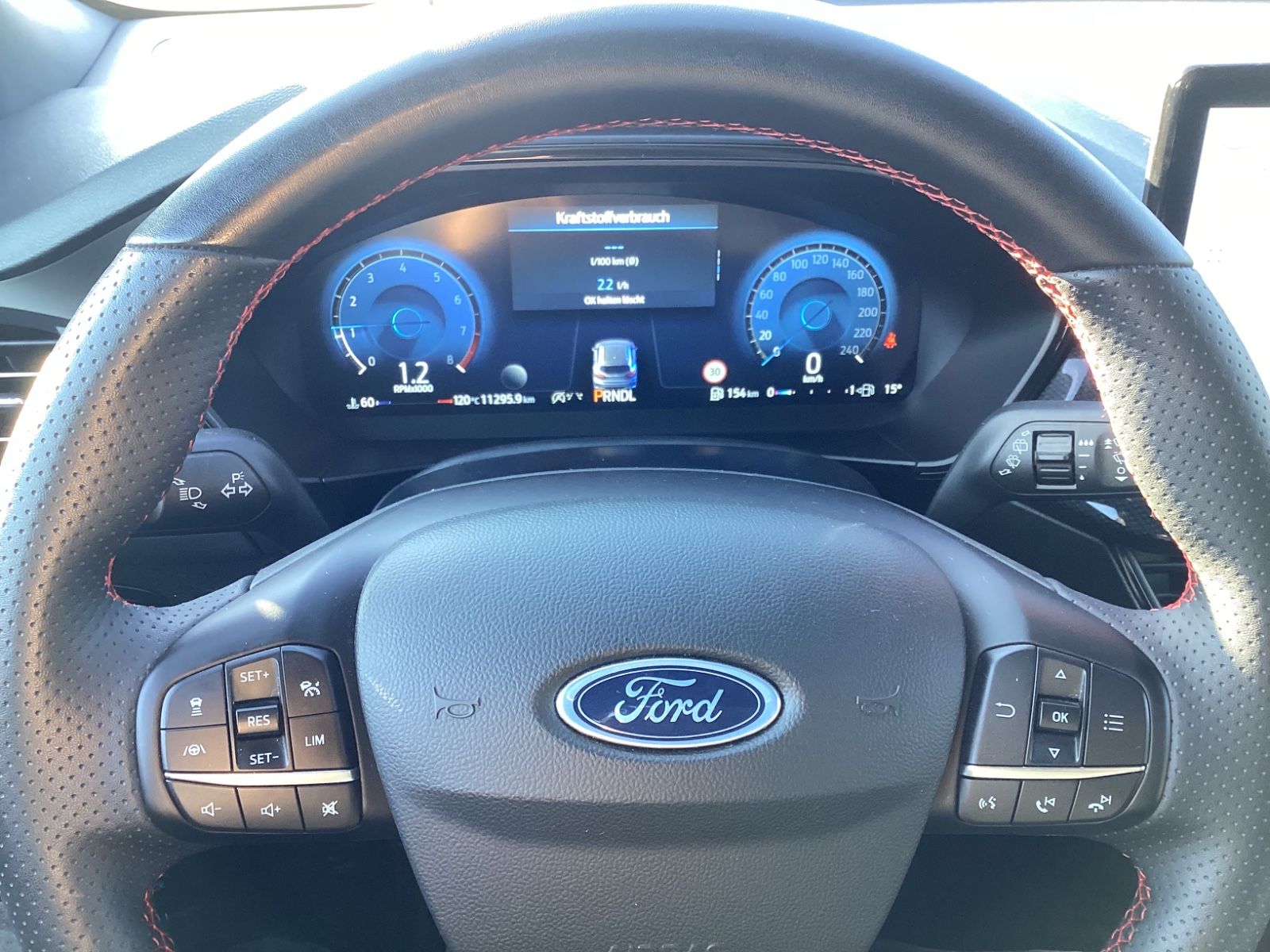 Ford Focus Turnier ST-Line X, AHK / ACC / WinterP./