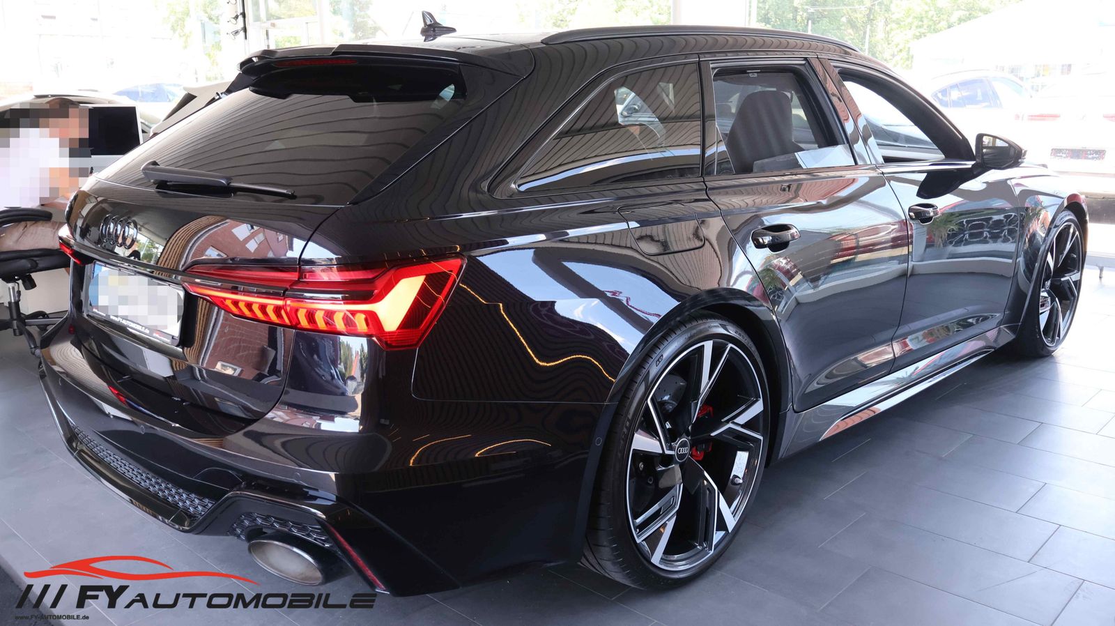 Audi RS6 4.0 TFSI quattro Keramic* Pano* AHK* Carbon