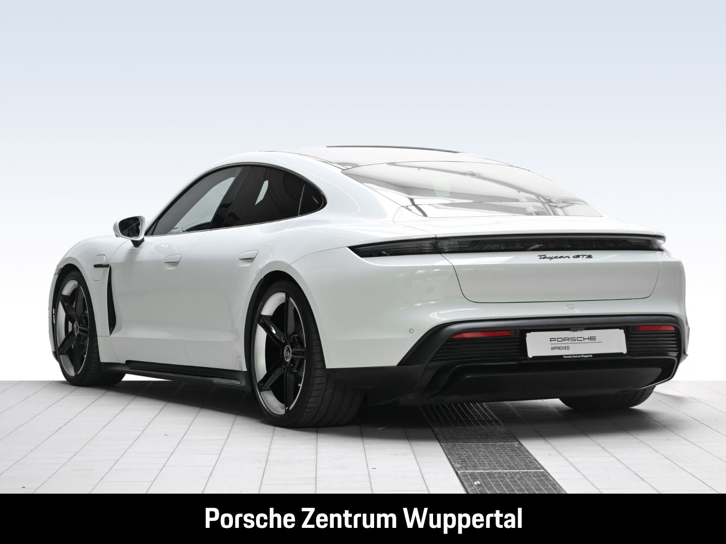 Porsche Taycan GTS Head-Up BOSE 21-Zoll Panoramadach