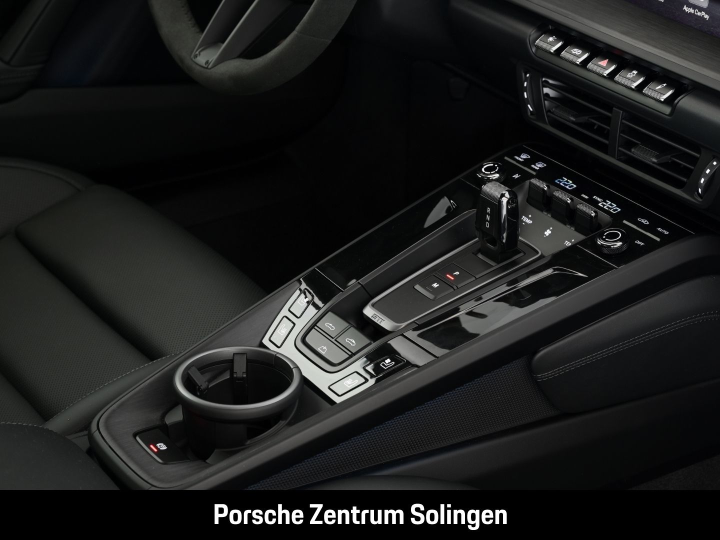 Porsche 911 Carrera 4 GTS Cabriolet HD-Matrix Lift Bose