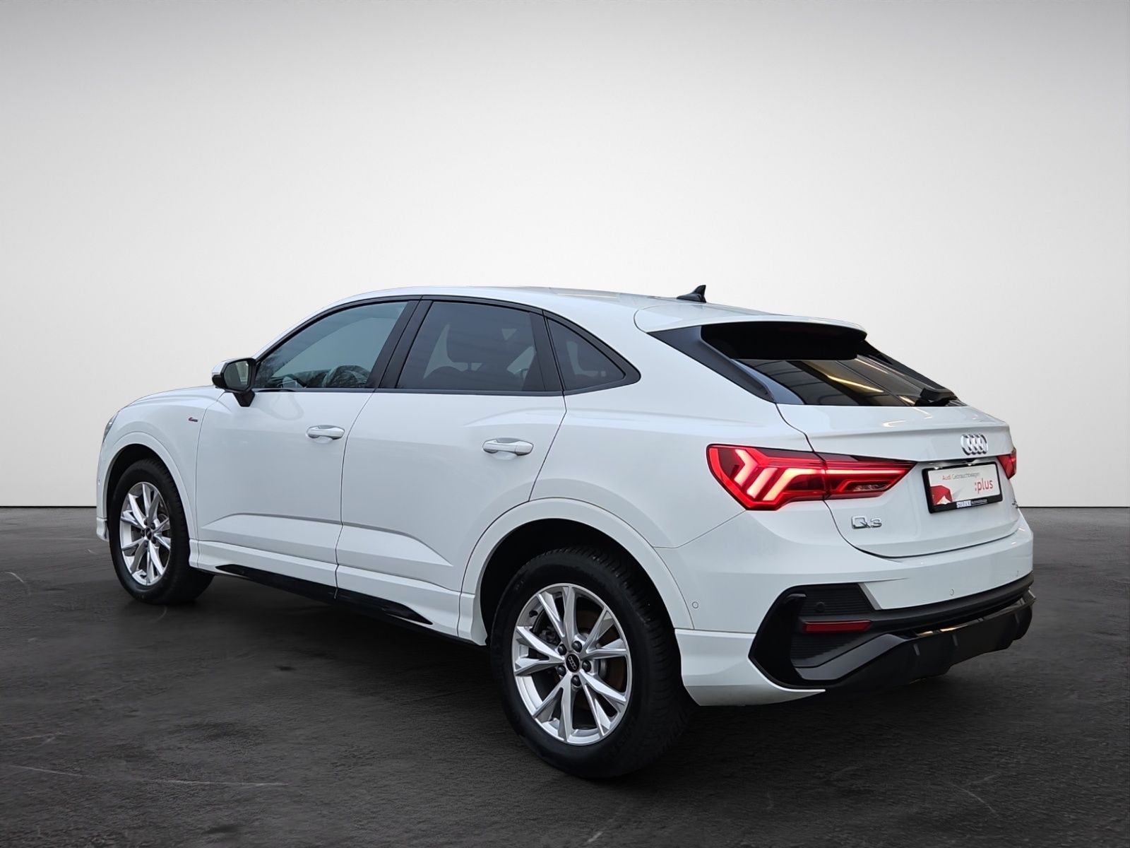 Audi Q3 Sportback 45 TFSI S tronic S line - Samsaru's Car Outlet